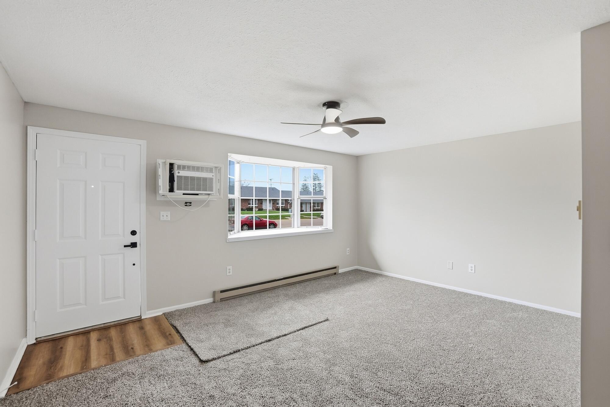 1052 Cheyenne Avenue, Springfield, Ohio 45503