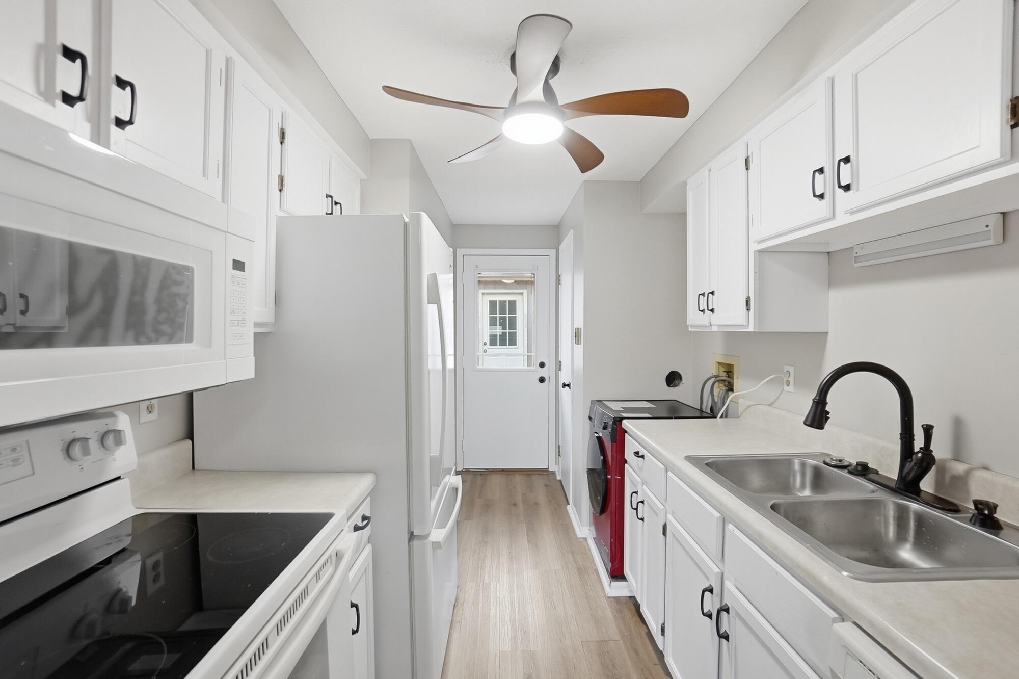 1052 Cheyenne Avenue, Springfield, Ohio 45503