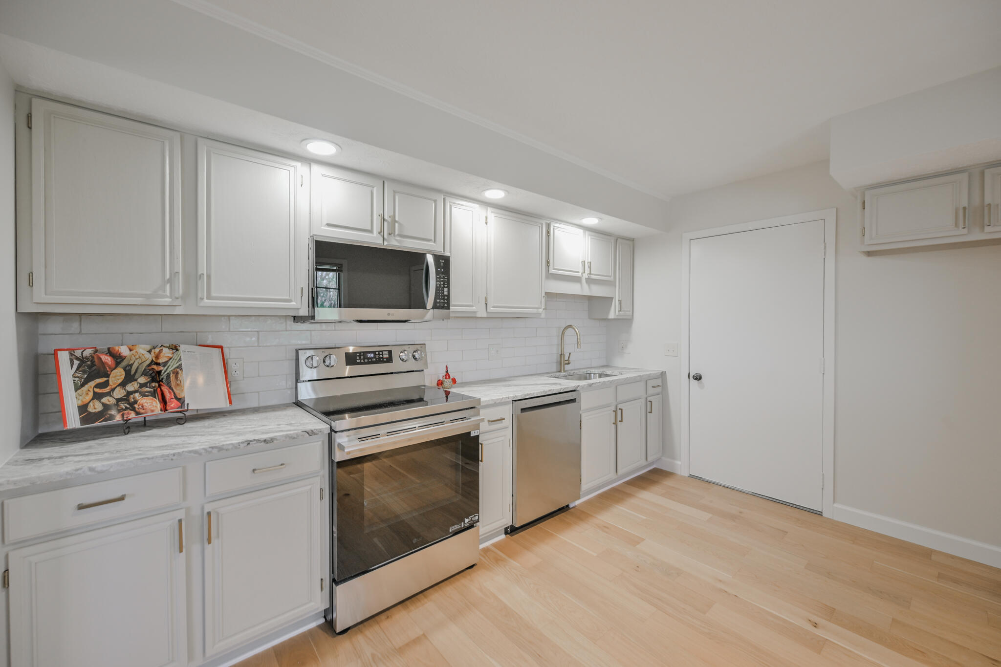 732 Grandview Drive, Springfield, Ohio 45503