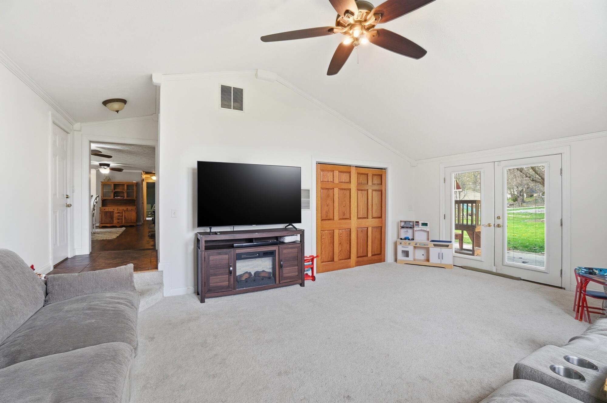 1008 Stevens Circle Drive, New Carlisle, Ohio 45344