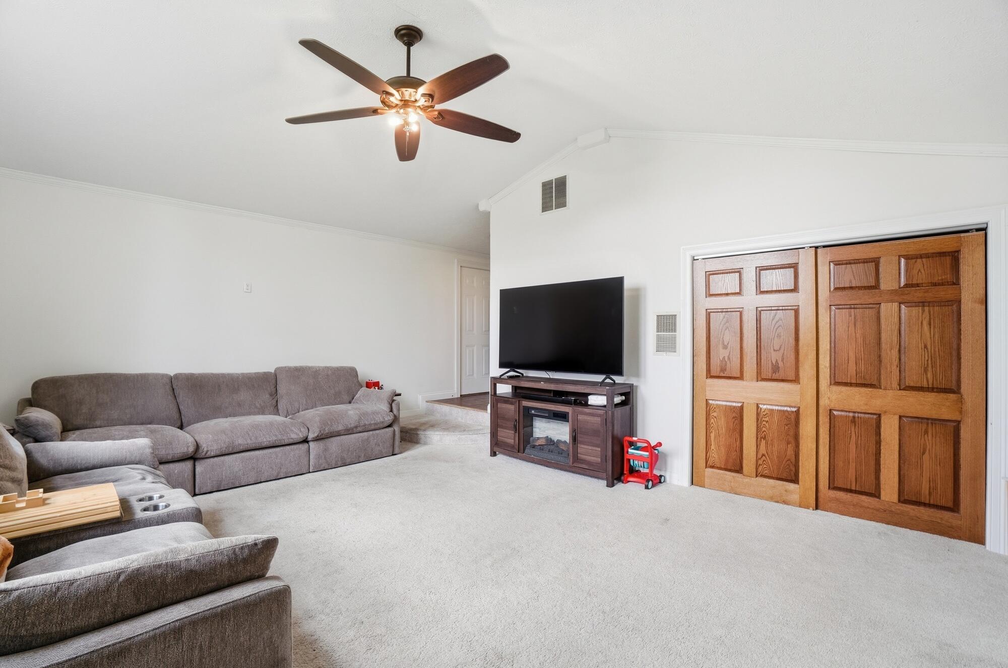 1008 Stevens Circle Drive, New Carlisle, Ohio 45344