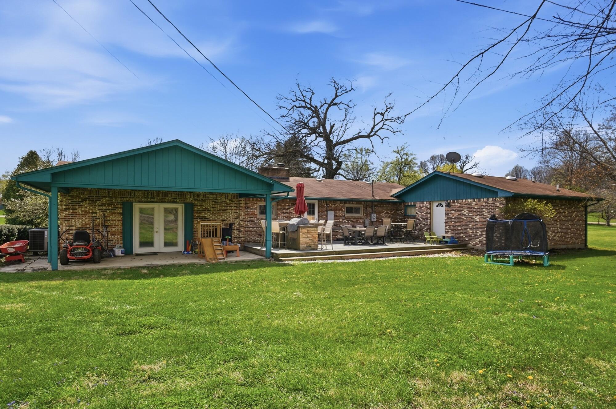 1008 Stevens Circle Drive, New Carlisle, Ohio 45344