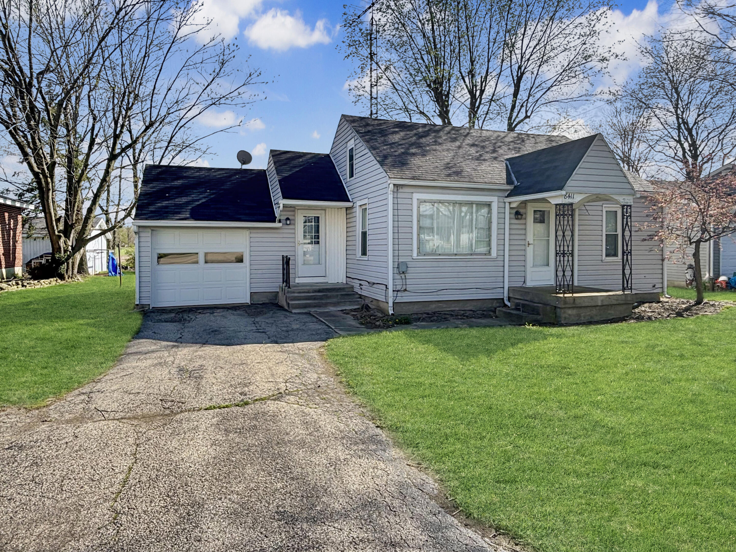 8411 Pitsburg Laura Road, Pitsburg, Ohio 45358