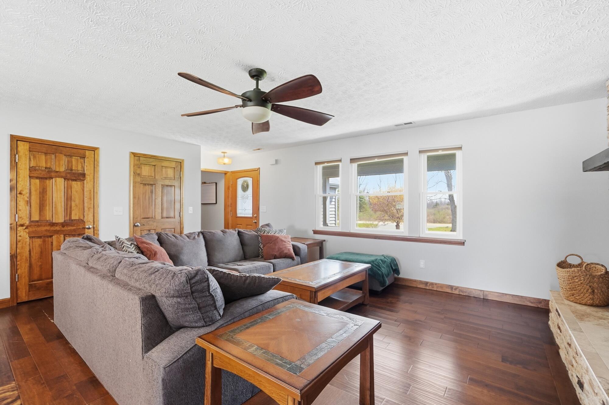 9480 Loveless Road, Mechanicsburg, Ohio 43044