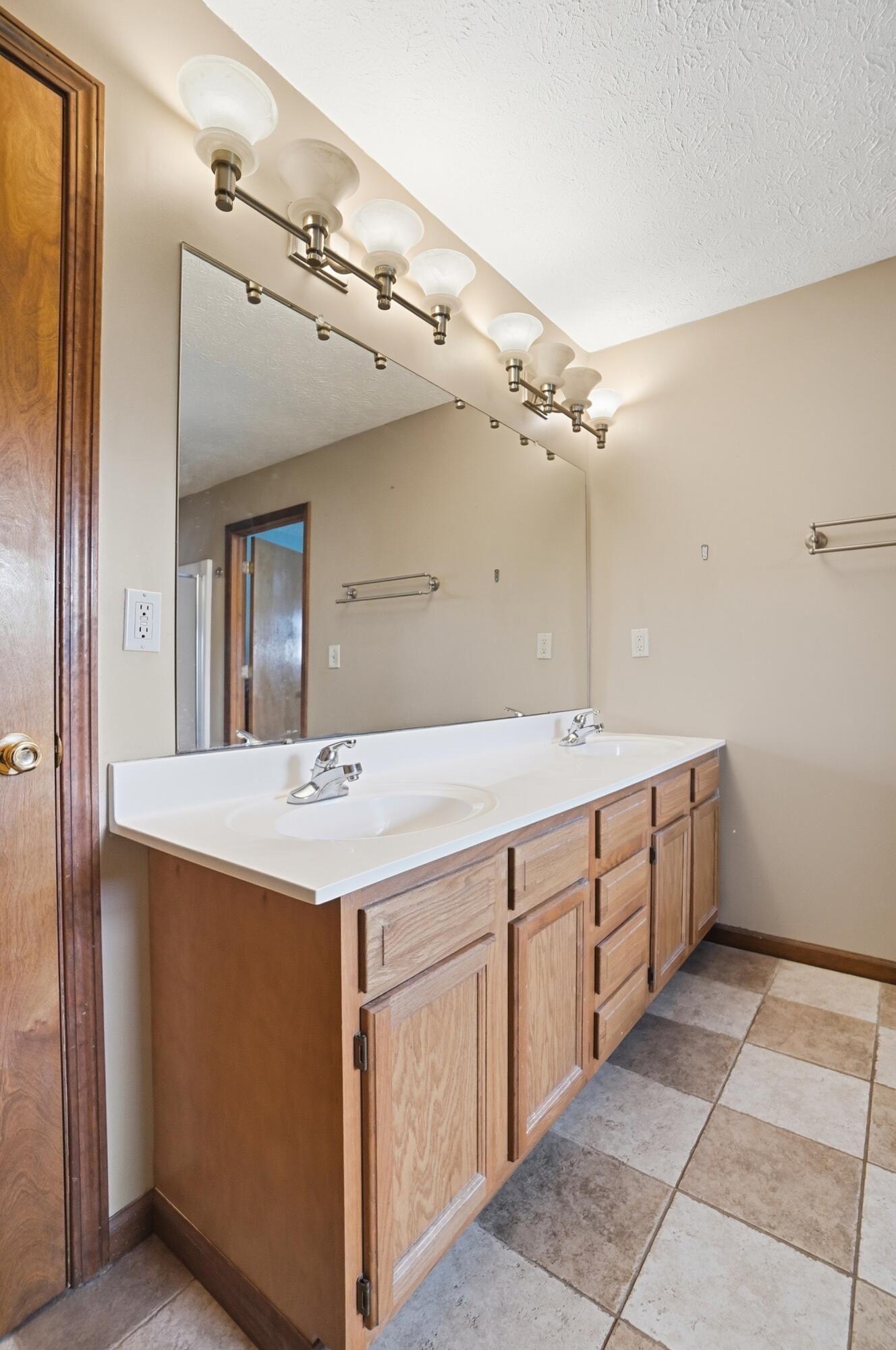 9480 Loveless Road, Mechanicsburg, Ohio 43044