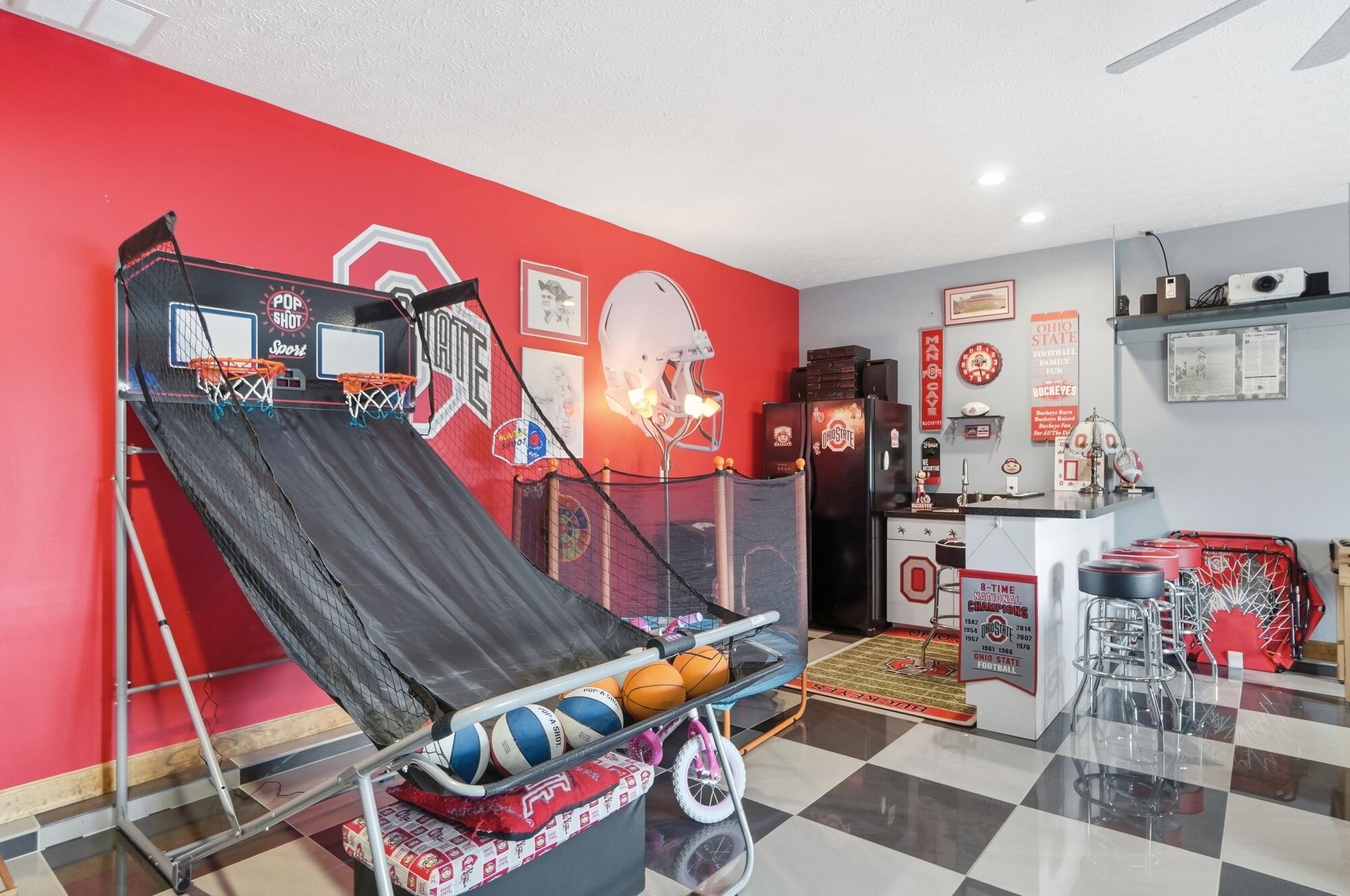 9480 Loveless Road, Mechanicsburg, Ohio 43044