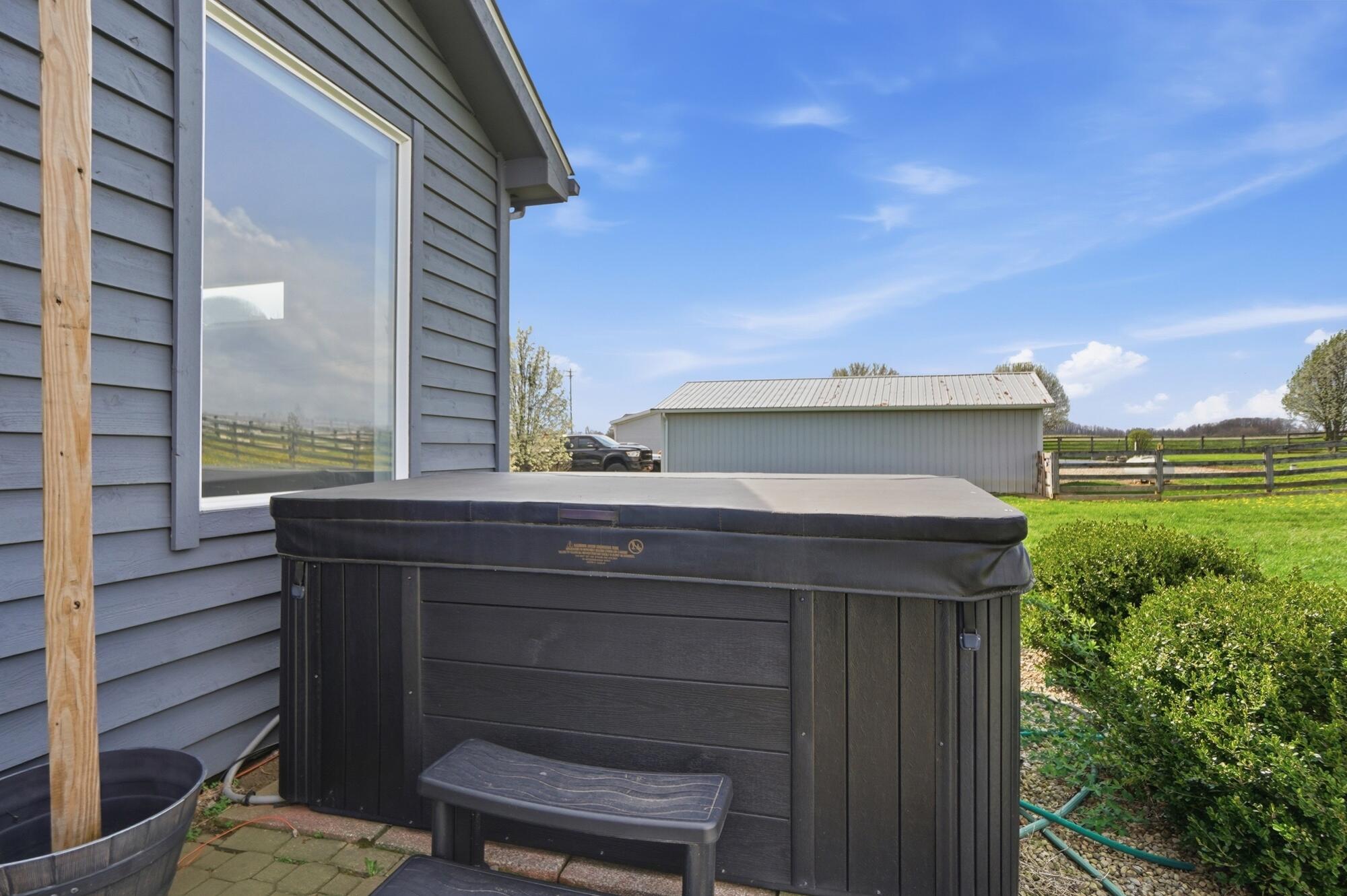 9480 Loveless Road, Mechanicsburg, Ohio 43044