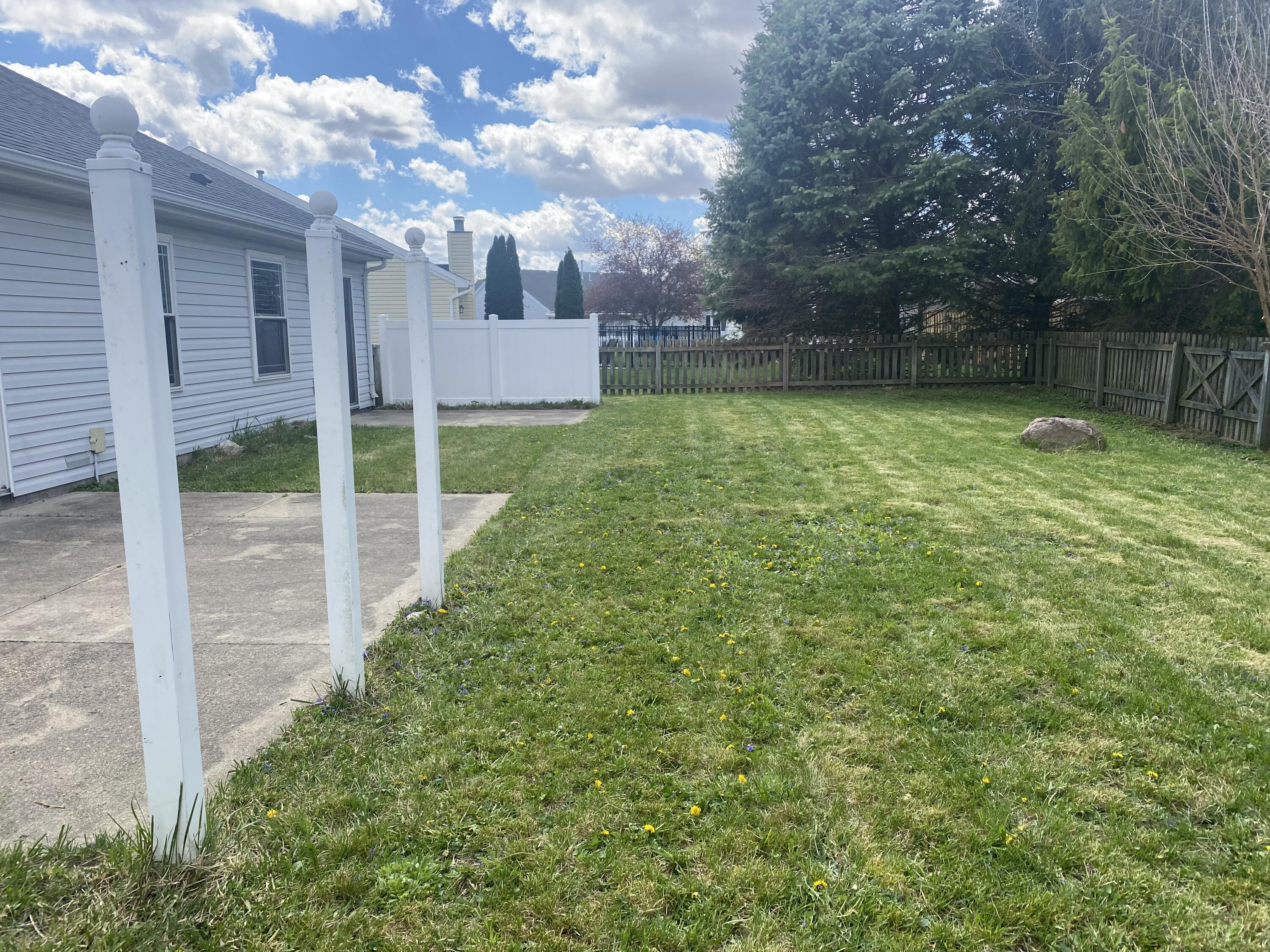 408 Deerwood Drive, Piqua, Ohio 45356