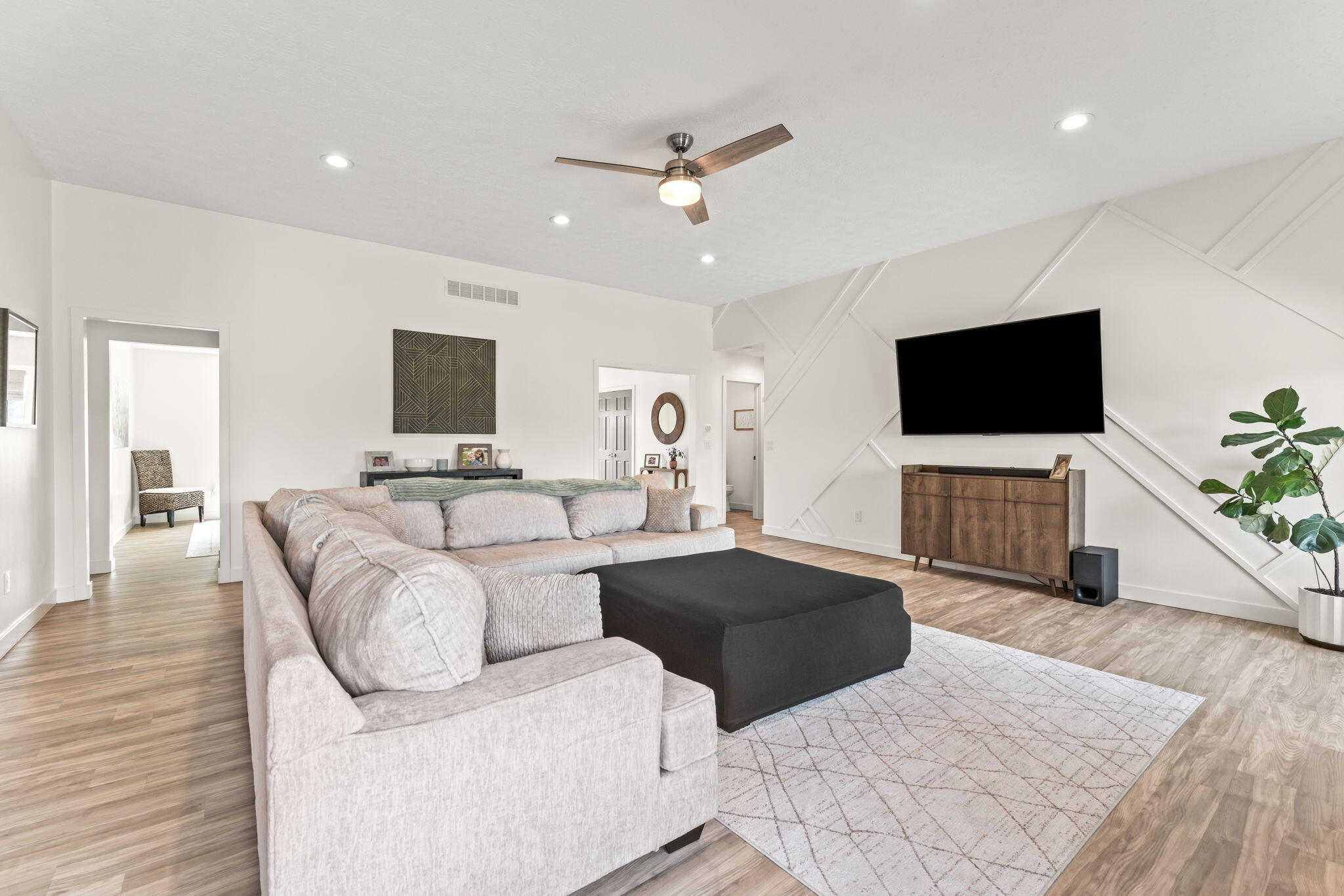 5775 Swan Drive, Clayton, Ohio 45315