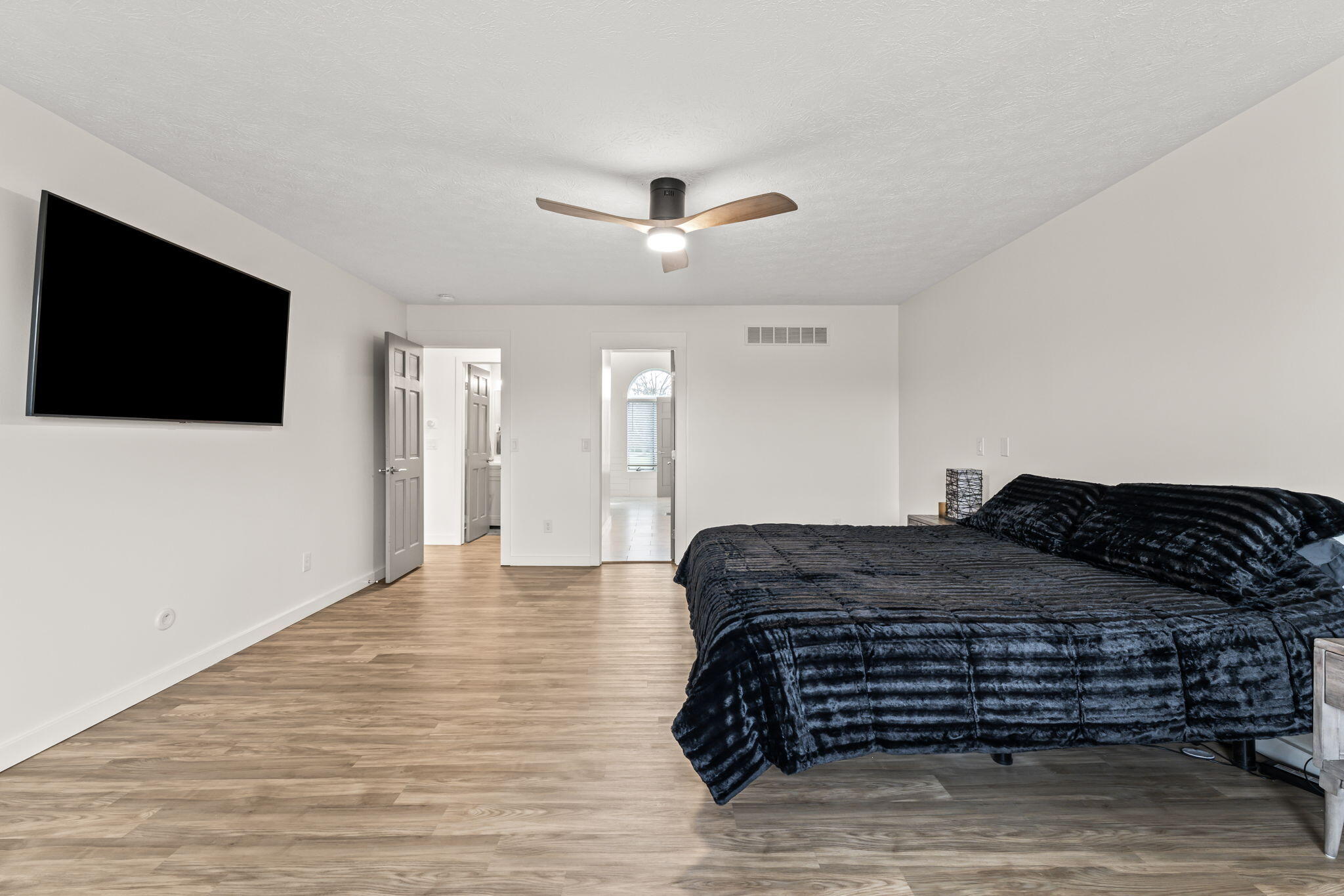 5775 Swan Drive, Clayton, Ohio 45315