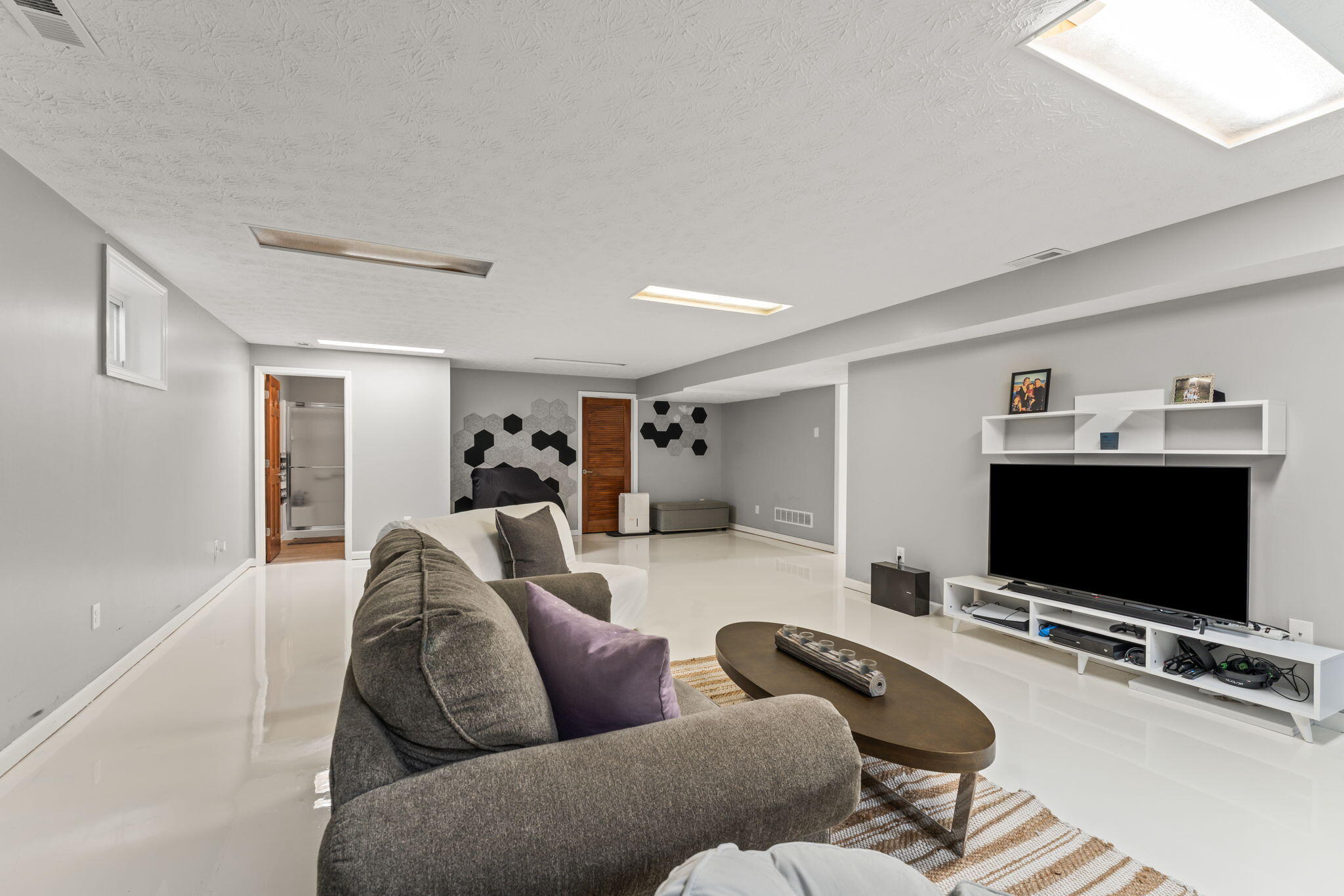 5775 Swan Drive, Clayton, Ohio 45315