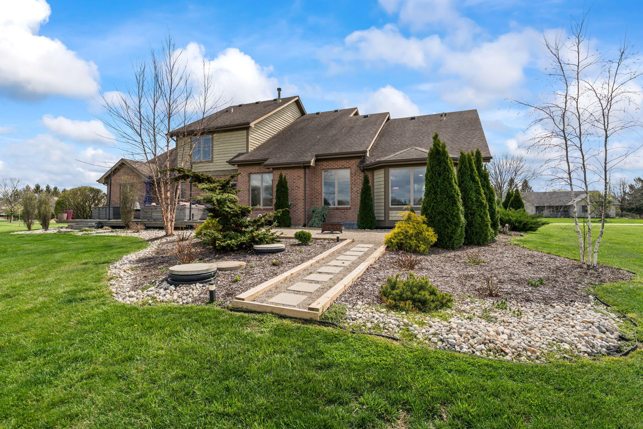 5775 Swan Drive, Clayton, Ohio 45315