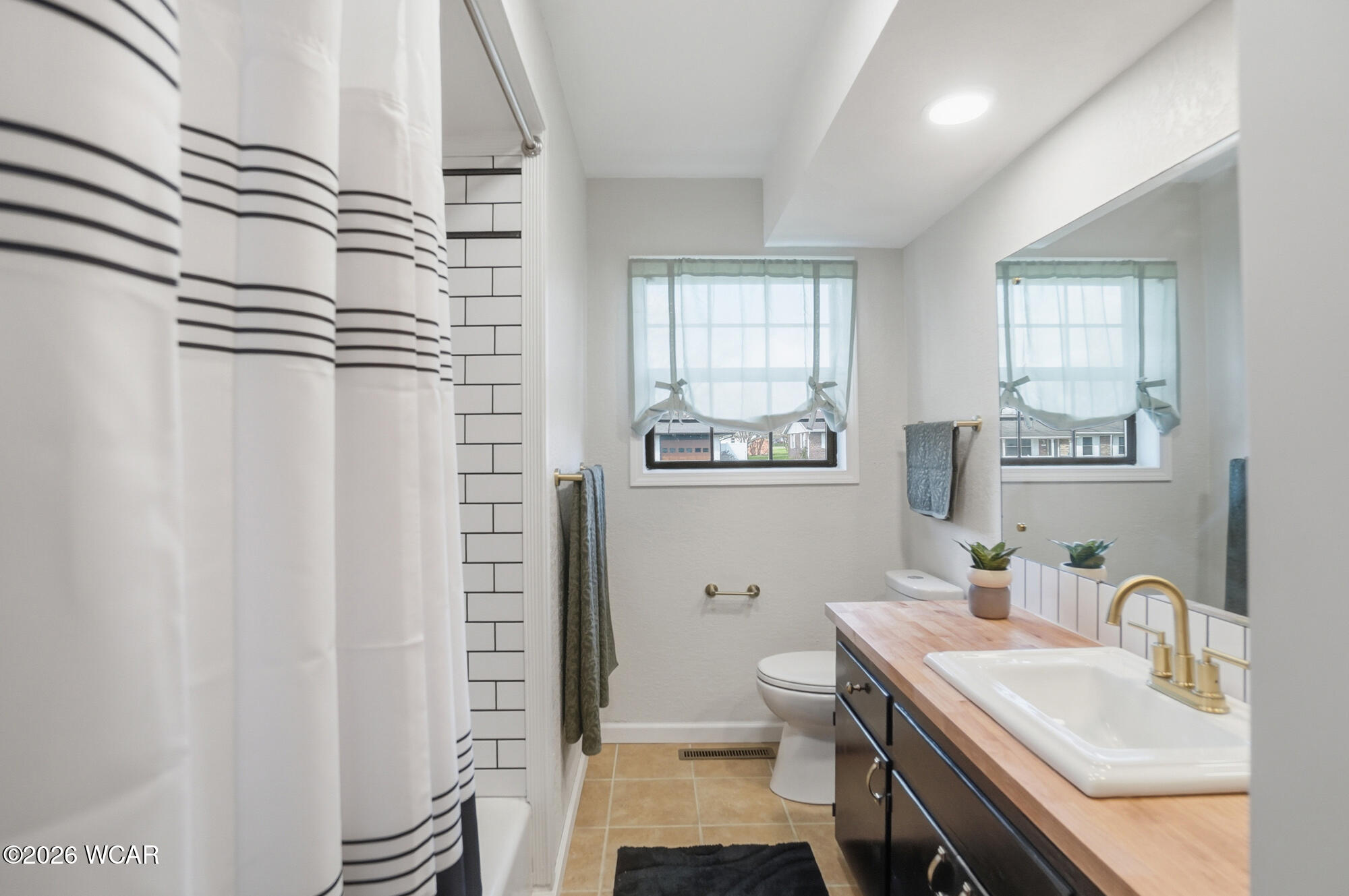 810 Blackhoof Street, Wapakoneta, Ohio