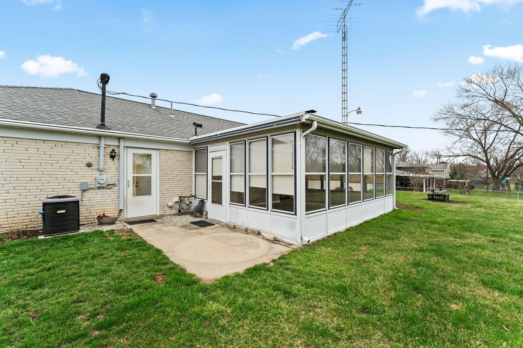 528 Blue Jay Drive, Vandalia, Ohio 45377