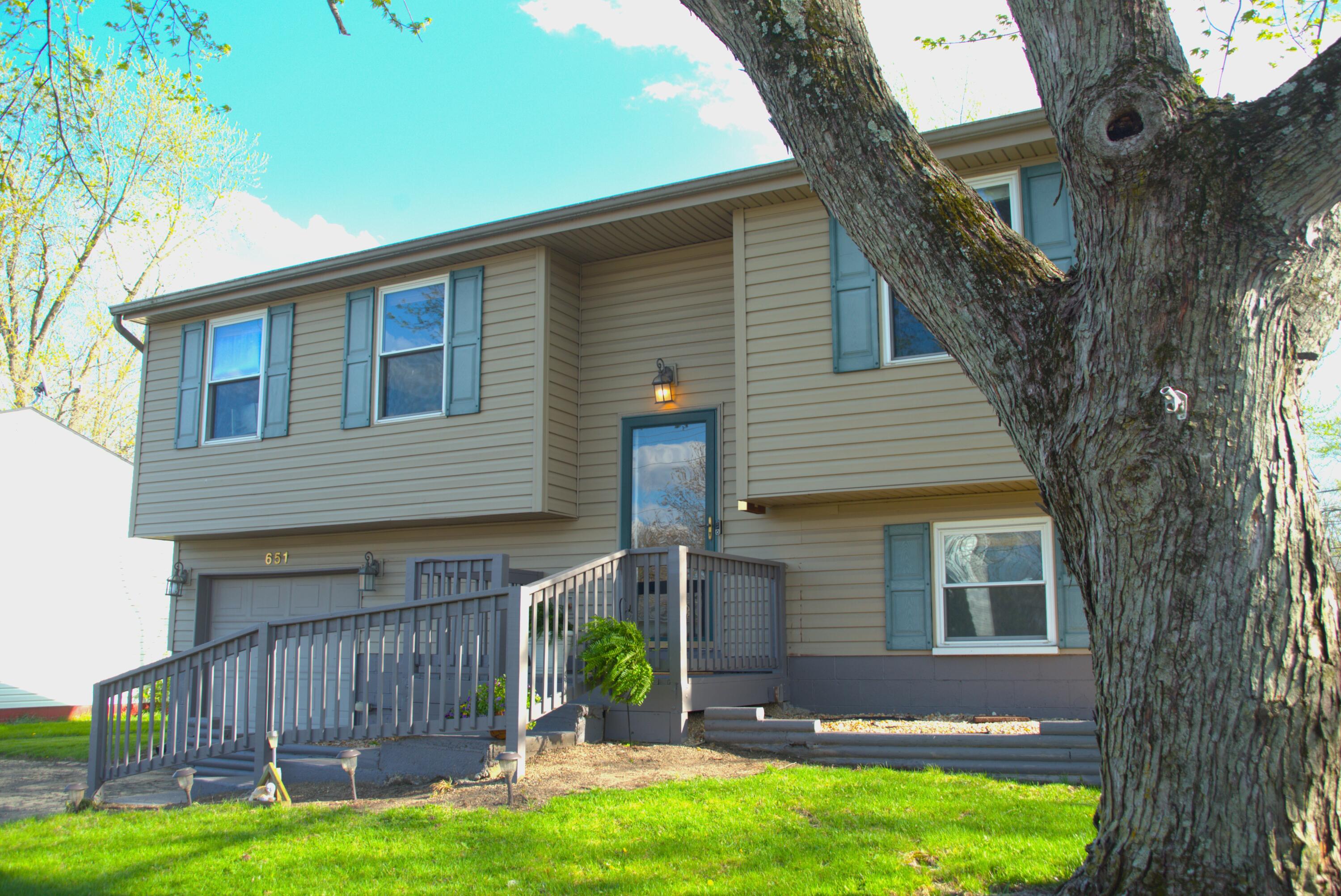 651 Martindale Road, Englewood, Ohio 45322