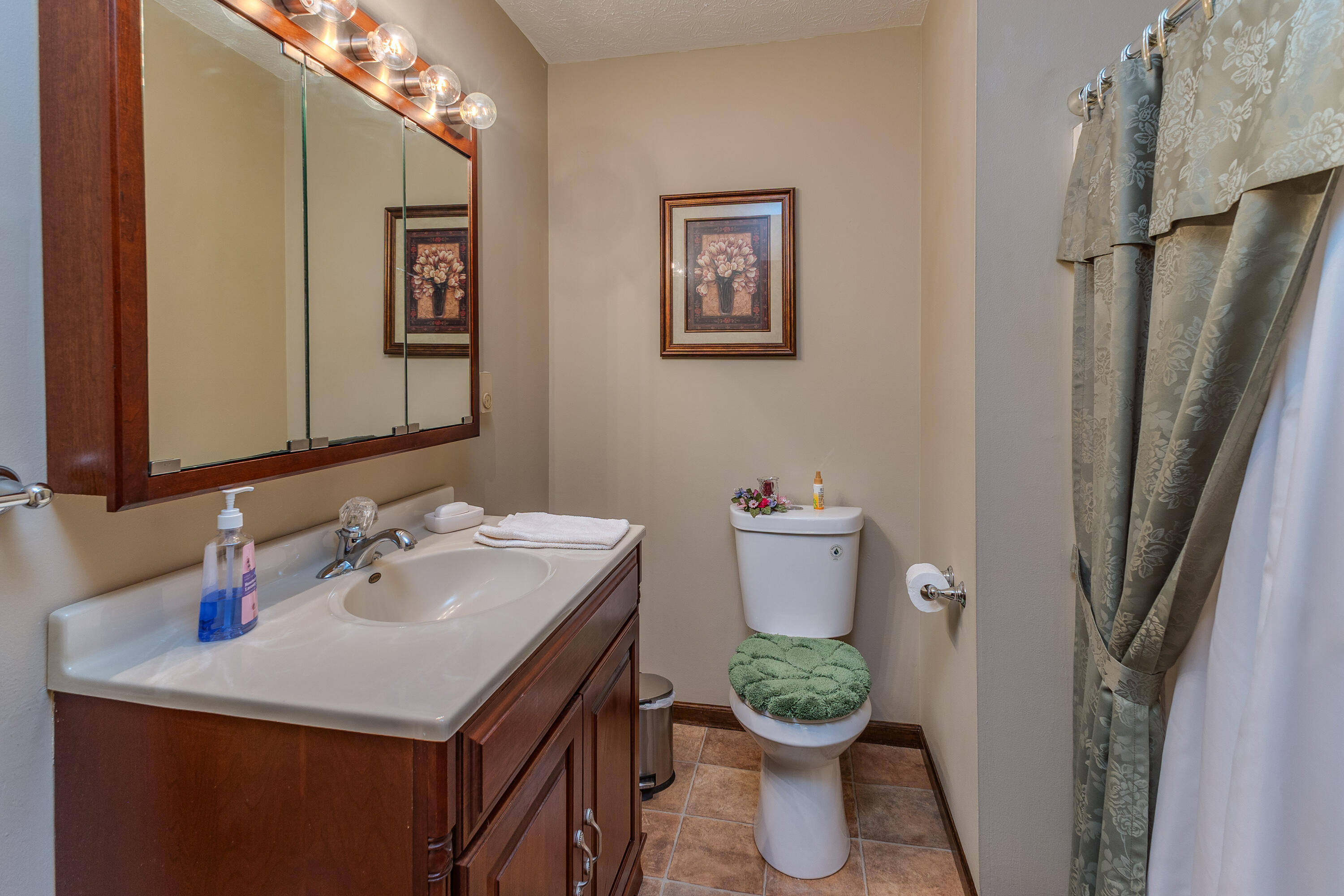 4141 Russia Houston Road, Houston, Ohio 45333