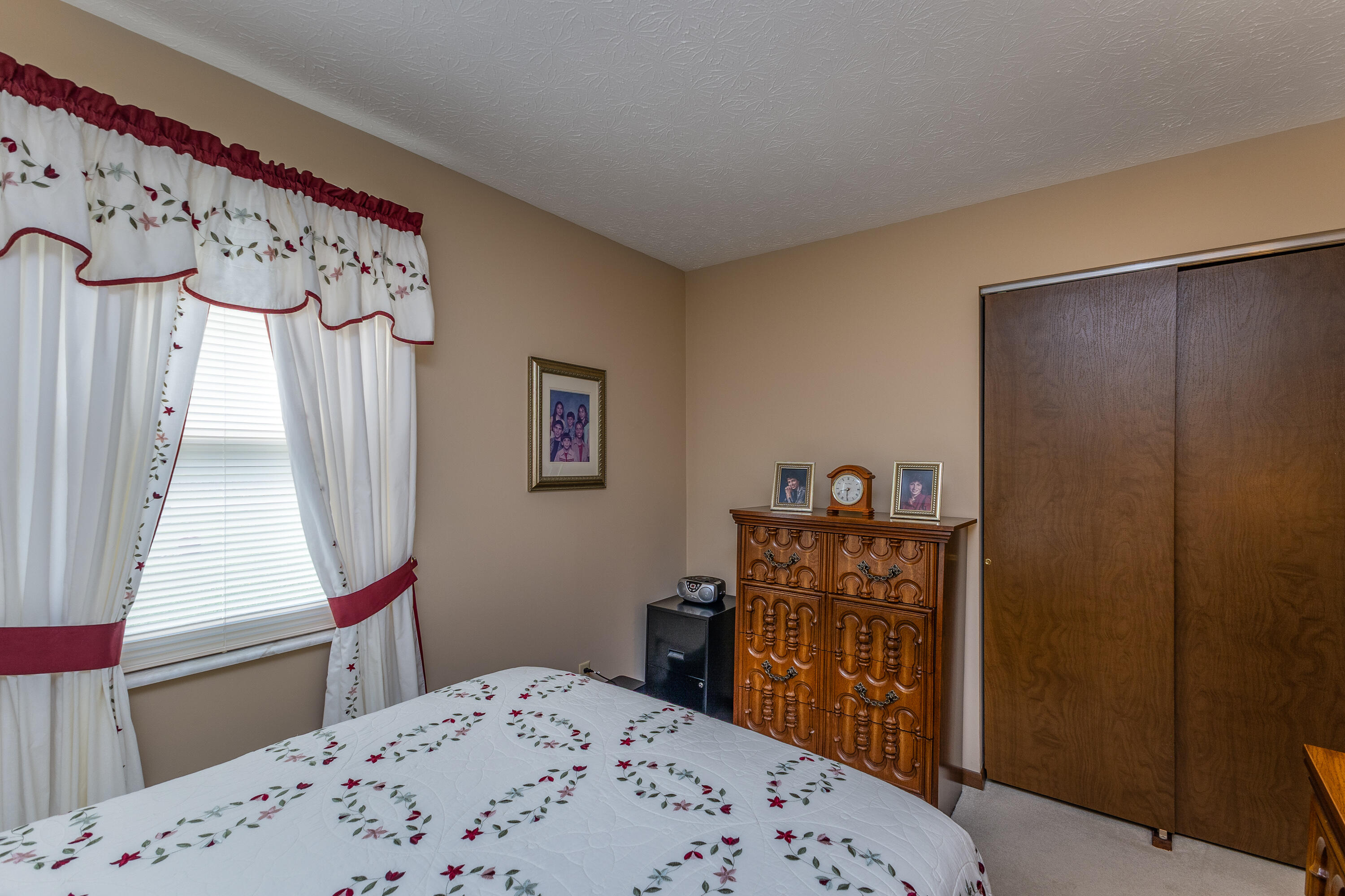 4141 Russia Houston Road, Houston, Ohio 45333