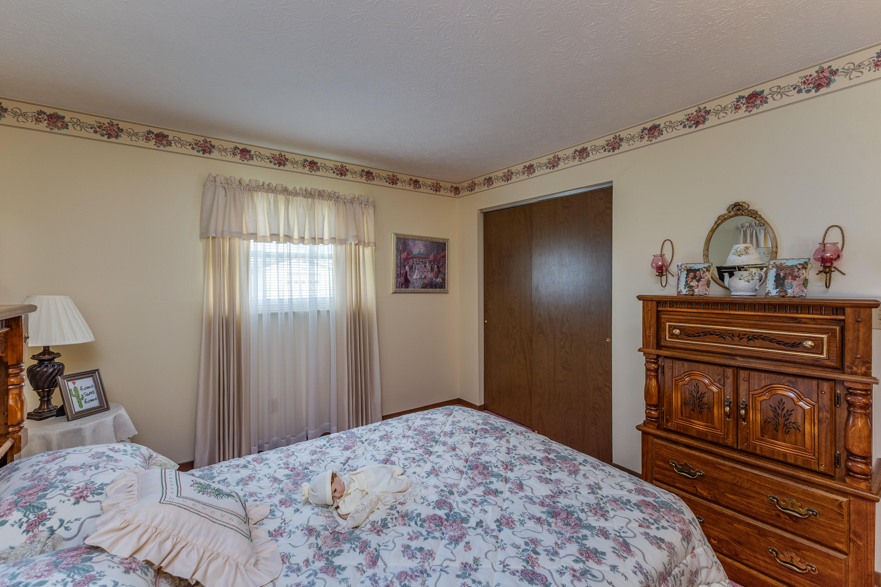 4141 Russia Houston Road, Houston, Ohio 45333