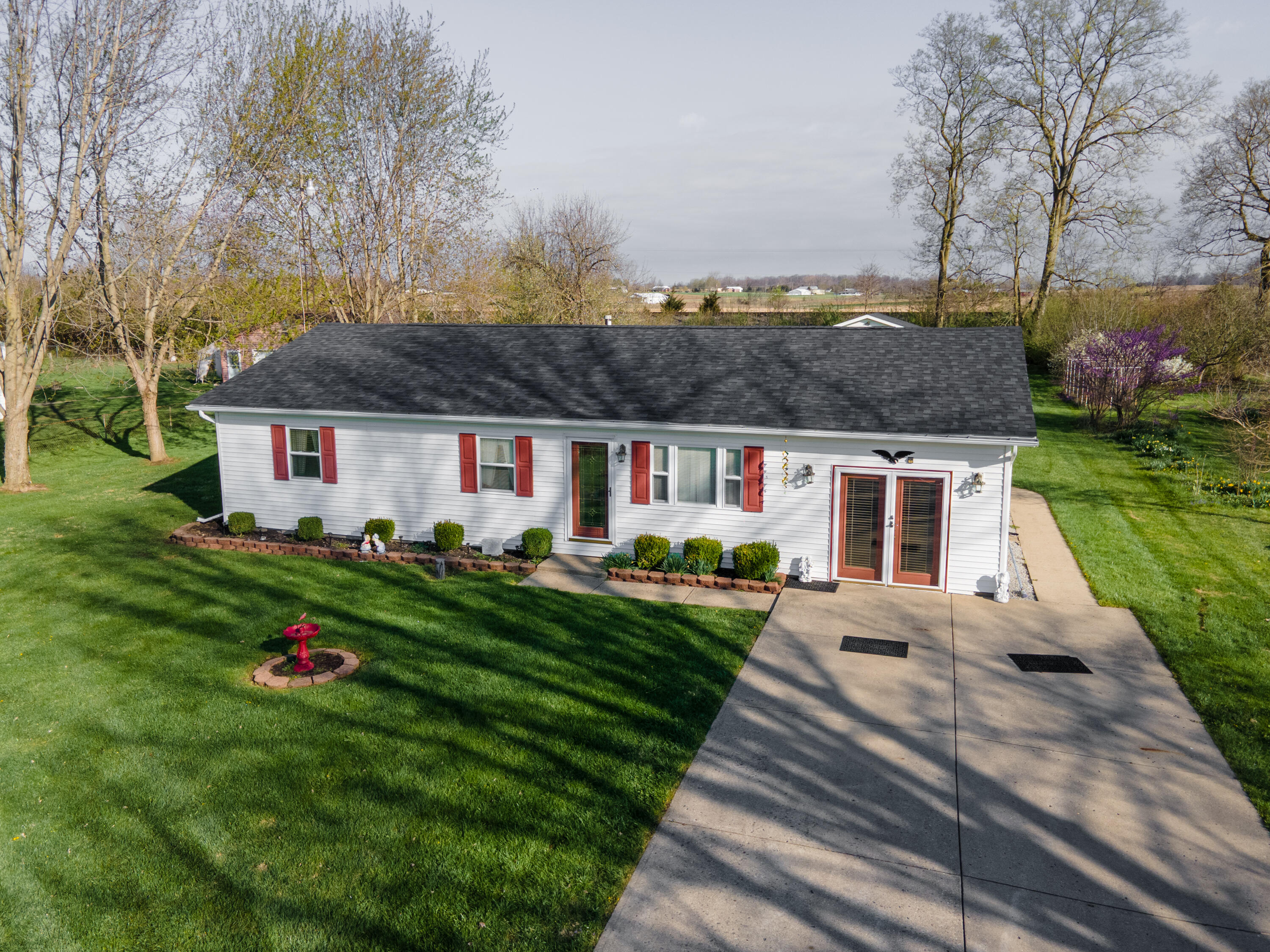 4141 Russia Houston Road, Houston, Ohio 45333