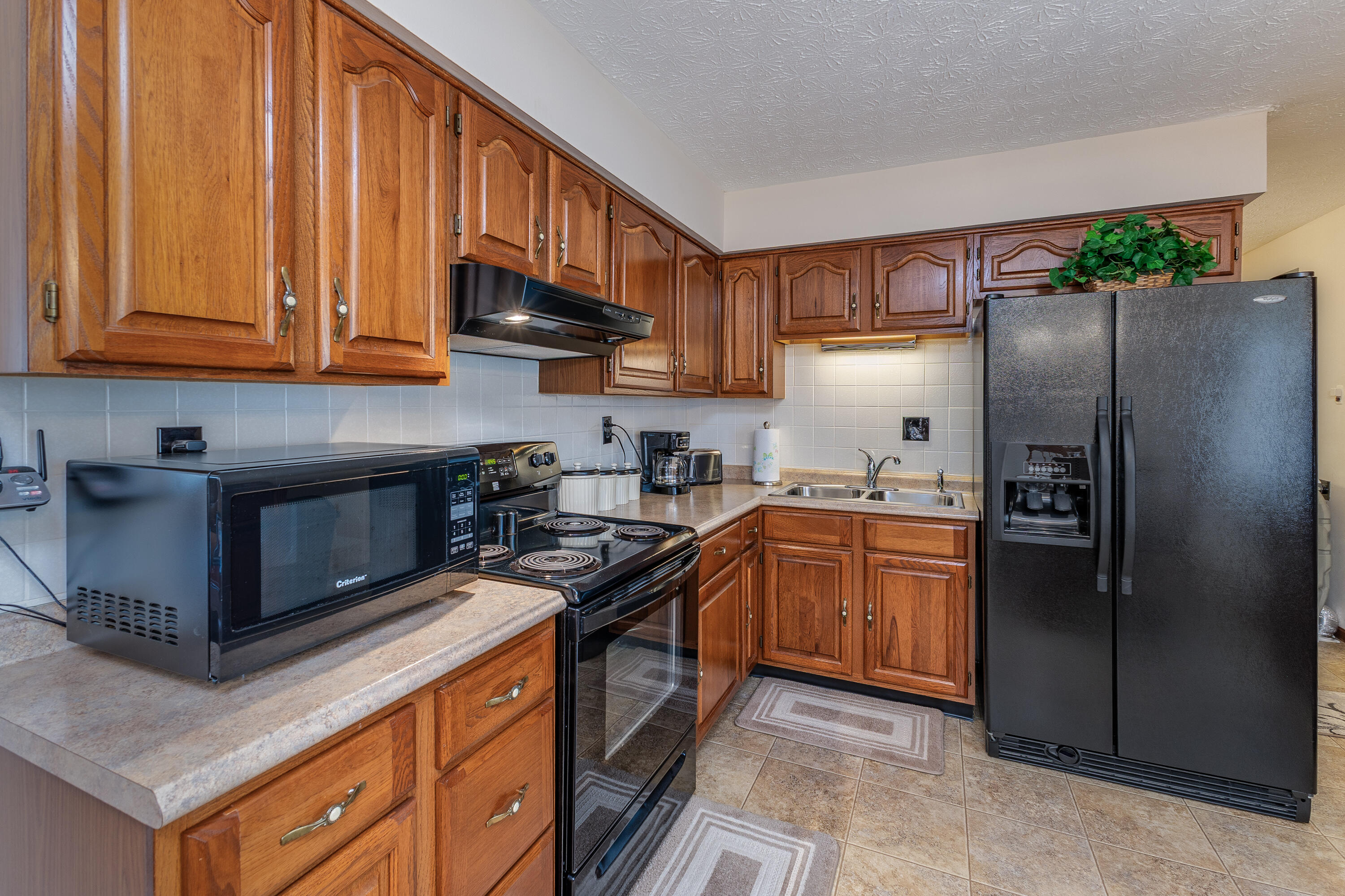 4141 Russia Houston Road, Houston, Ohio 45333