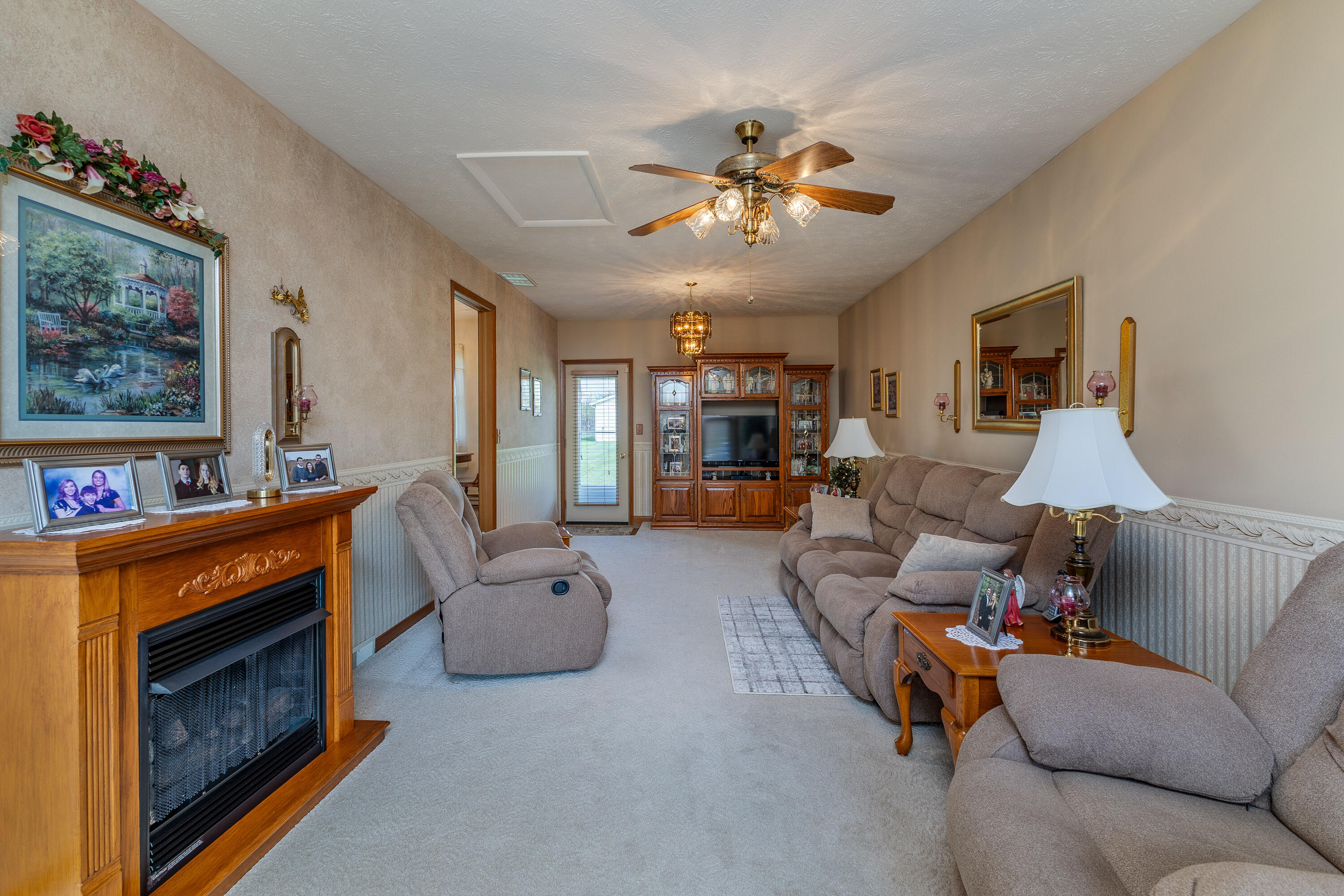 4141 Russia Houston Road, Houston, Ohio 45333