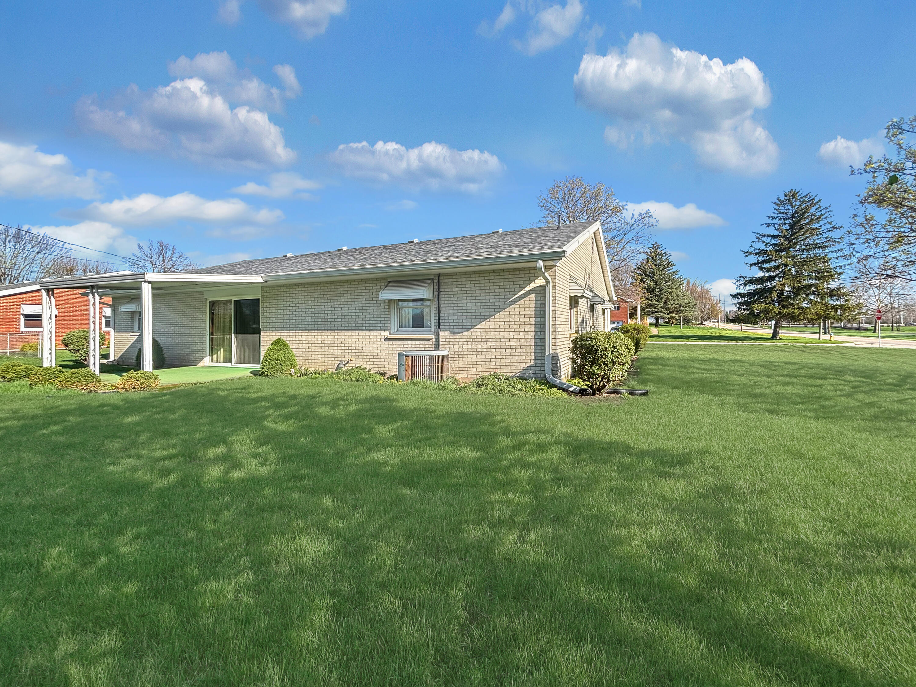 635 Southbrook Drive, Greenville, Ohio 45331