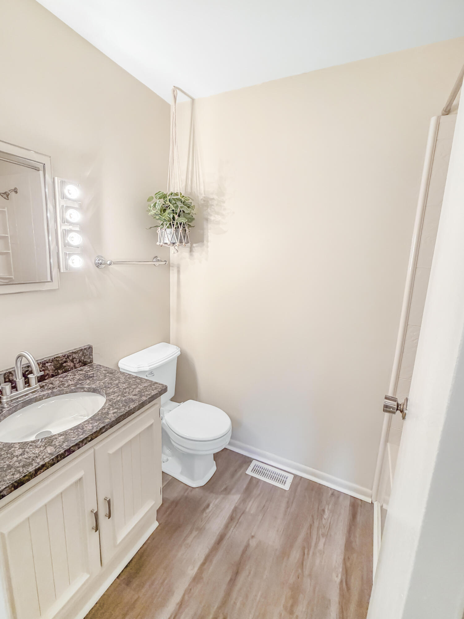 28 Rue Saint Clair Drive, Urbana, Ohio 43078