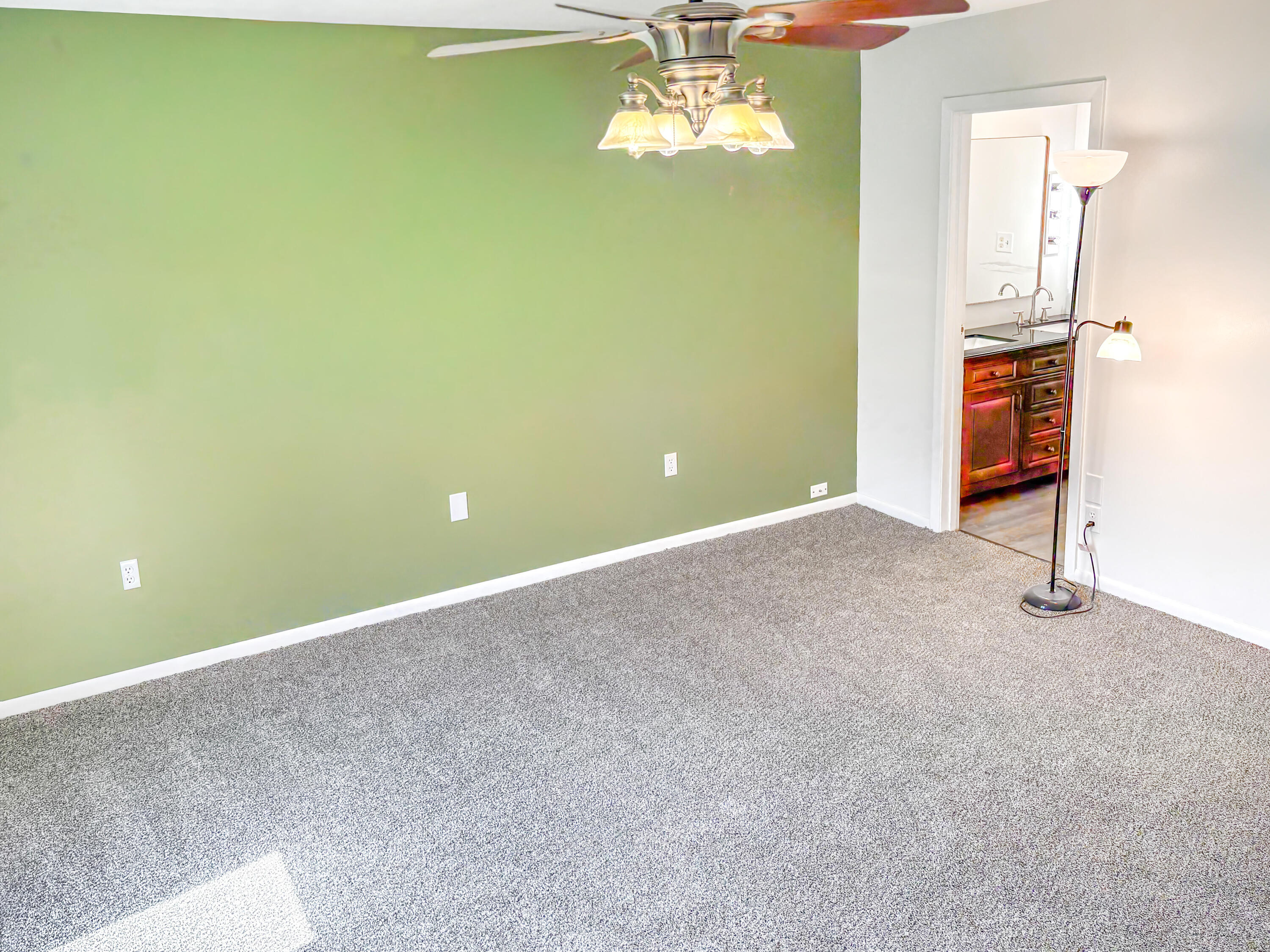 28 Rue Saint Clair Drive, Urbana, Ohio 43078