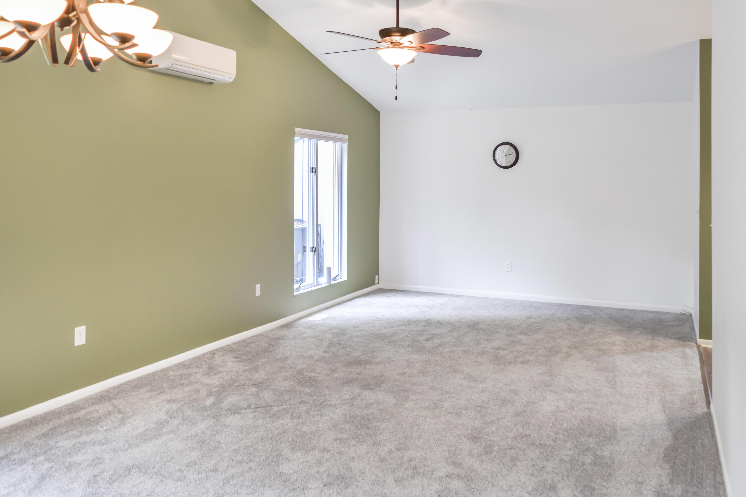 28 Rue Saint Clair Drive, Urbana, Ohio 43078