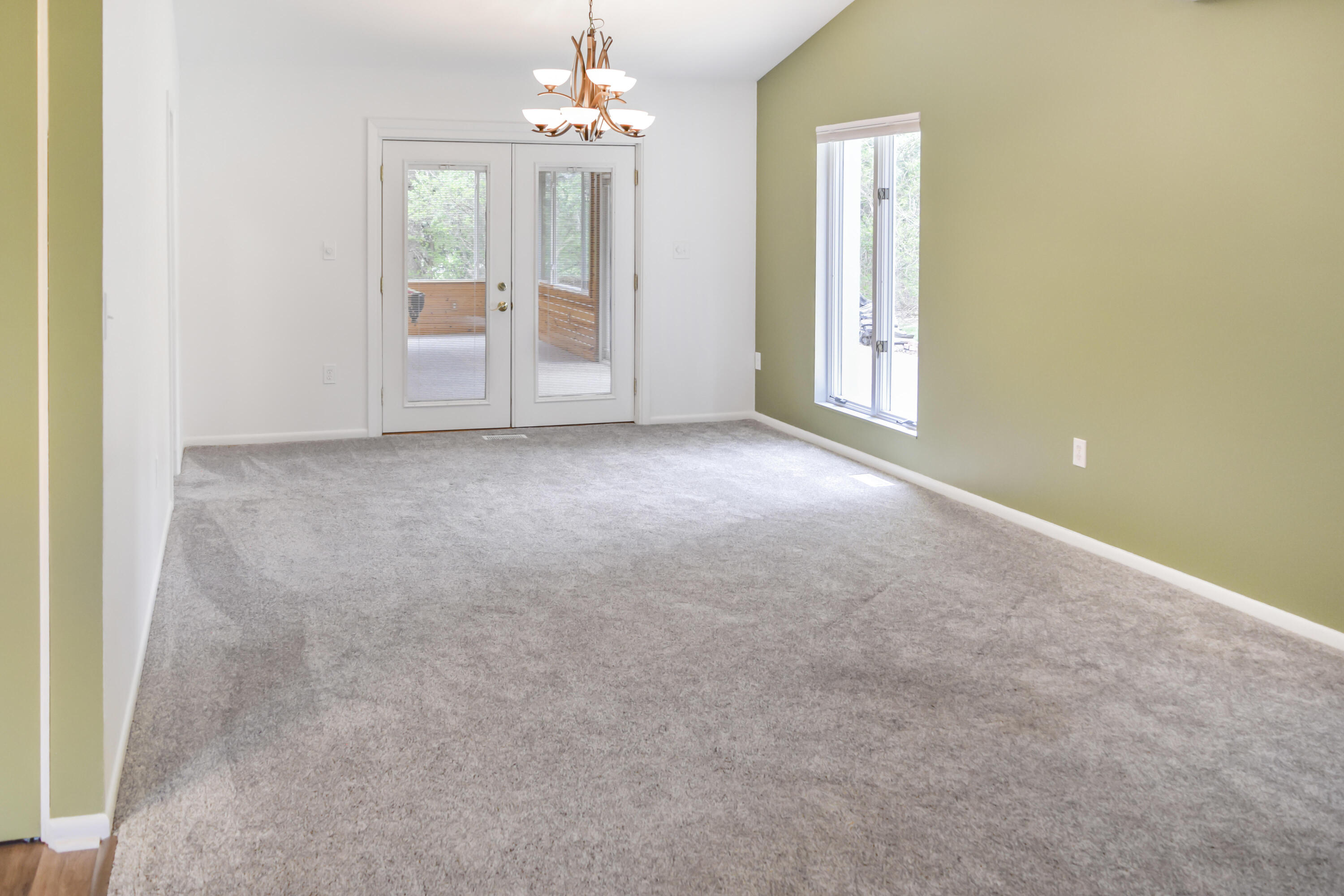 28 Rue Saint Clair Drive, Urbana, Ohio 43078