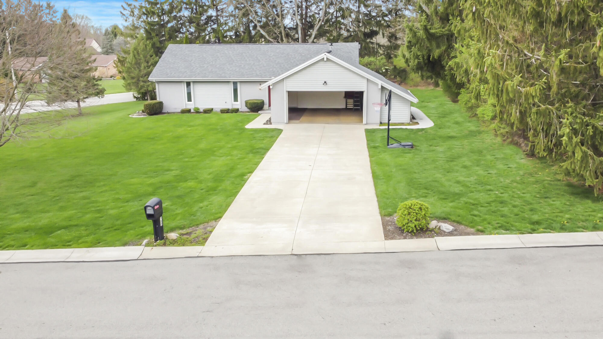 28 Rue Saint Clair Drive, Urbana, Ohio 43078