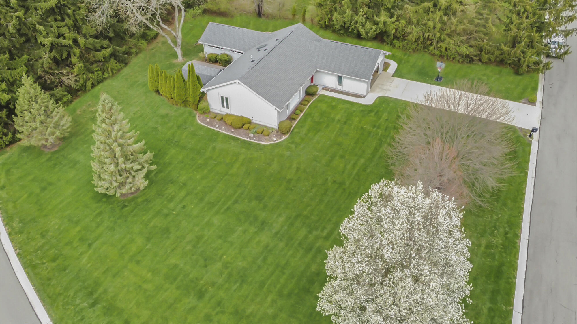 28 Rue Saint Clair Drive, Urbana, Ohio 43078