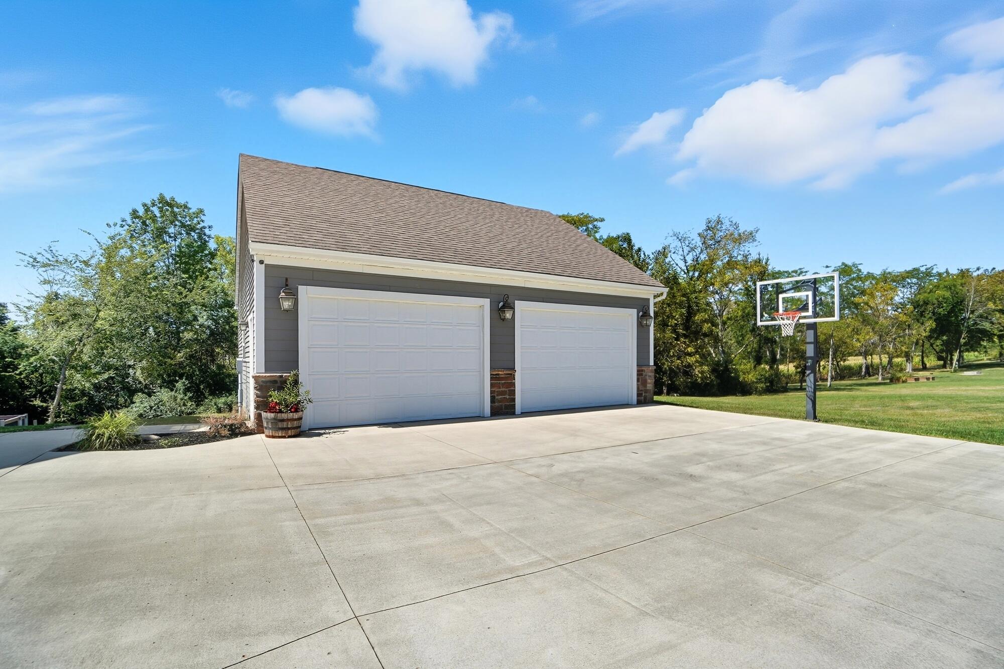 825 George Allen Drive, South Vienna, Ohio 45369