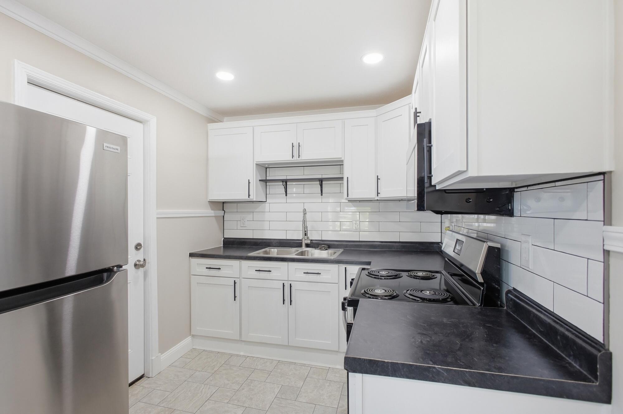 412 Cape Cod Drive, Springfield, Ohio 45505