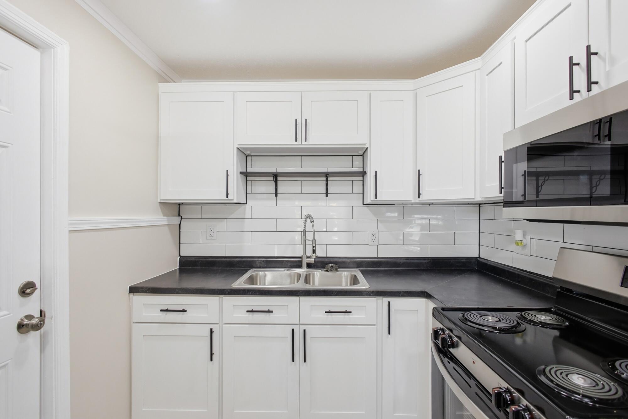 412 Cape Cod Drive, Springfield, Ohio 45505