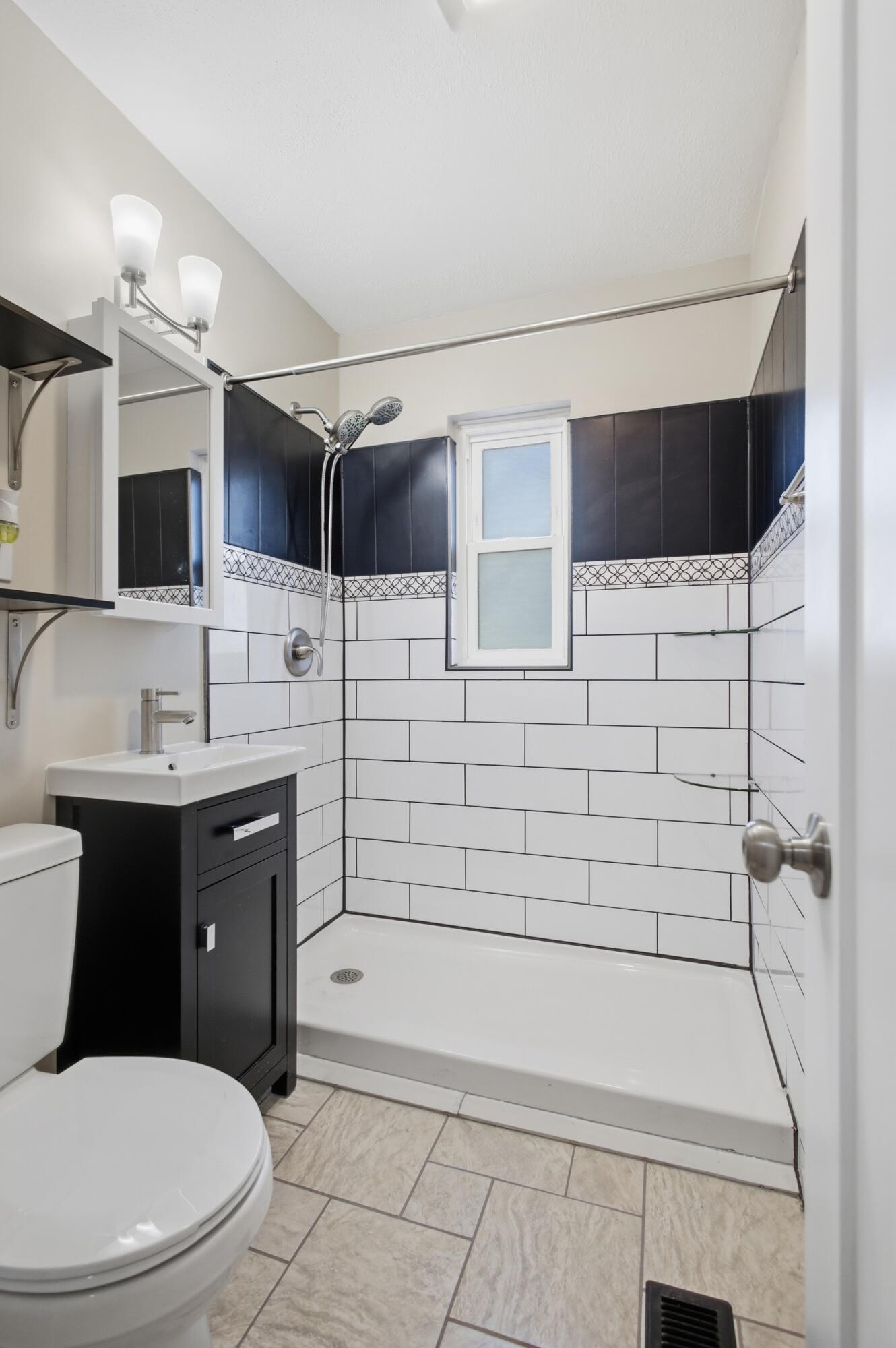 412 Cape Cod Drive, Springfield, Ohio 45505