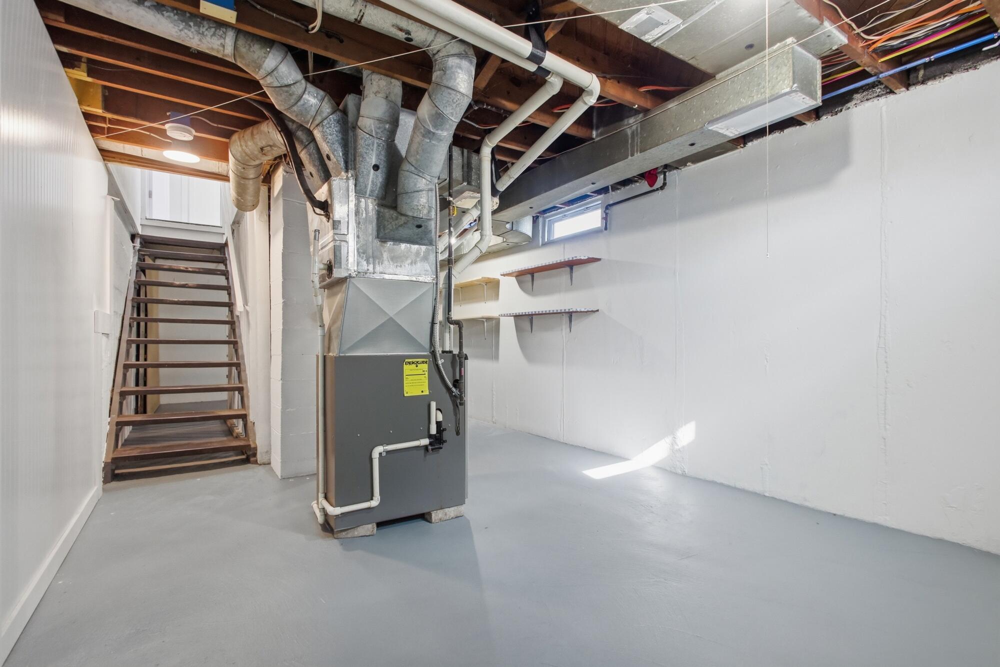 412 Cape Cod Drive, Springfield, Ohio 45505