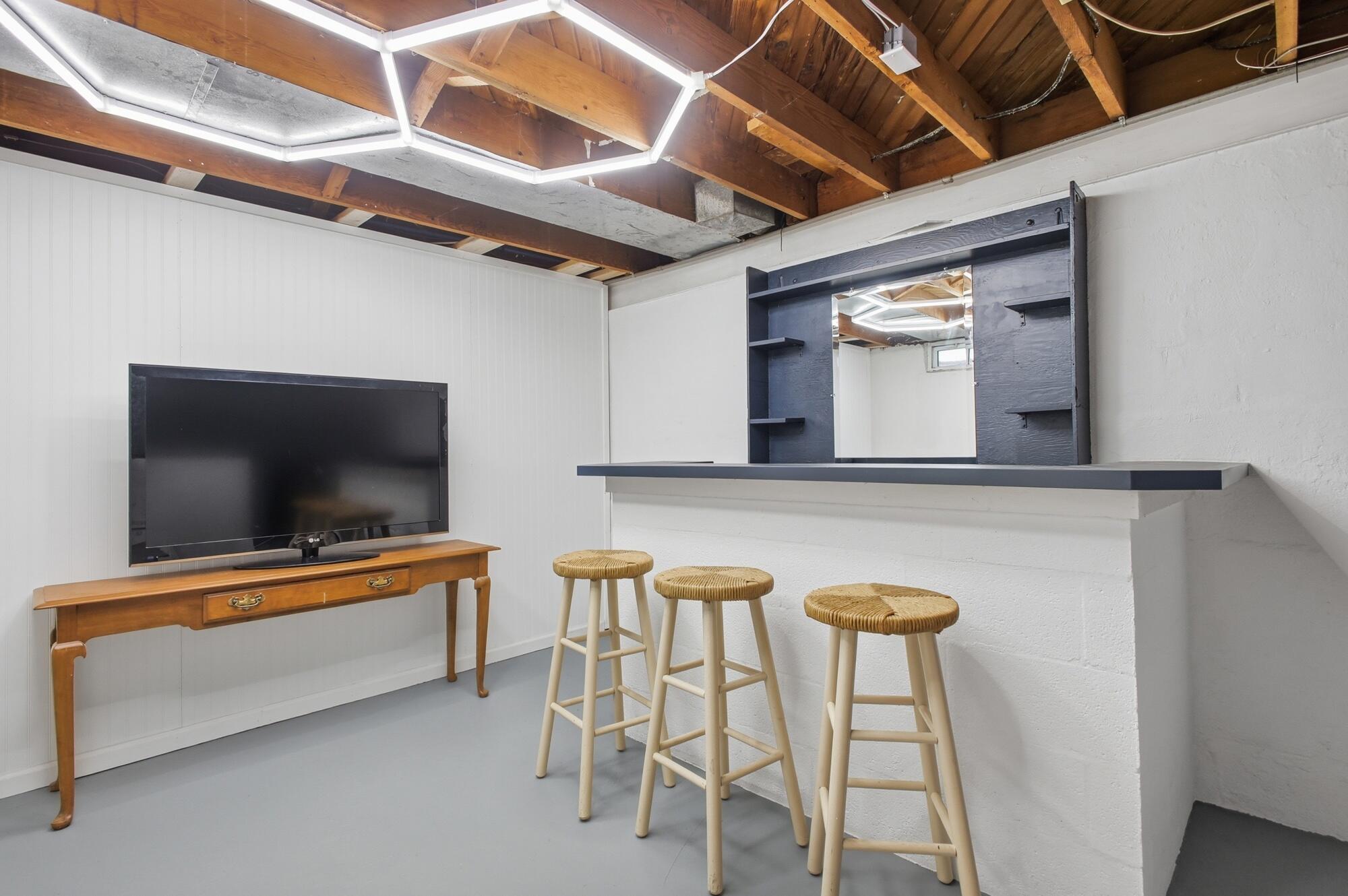 412 Cape Cod Drive, Springfield, Ohio 45505