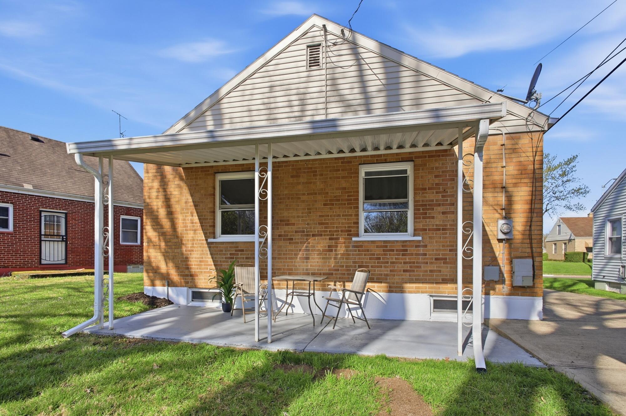 412 Cape Cod Drive, Springfield, Ohio 45505