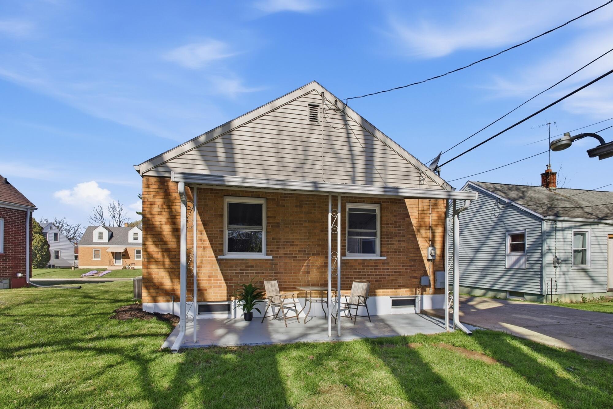 412 Cape Cod Drive, Springfield, Ohio 45505