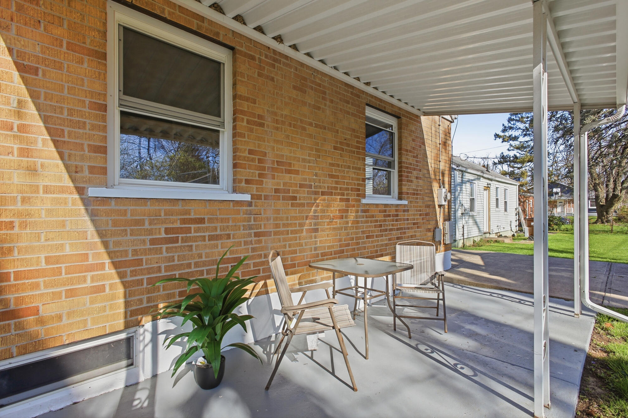 412 Cape Cod Drive, Springfield, Ohio 45505