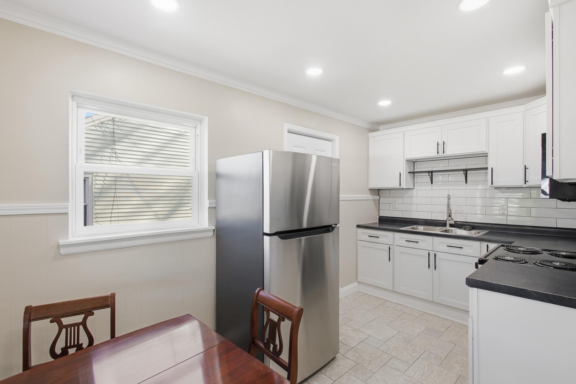 412 Cape Cod Drive, Springfield, Ohio 45505