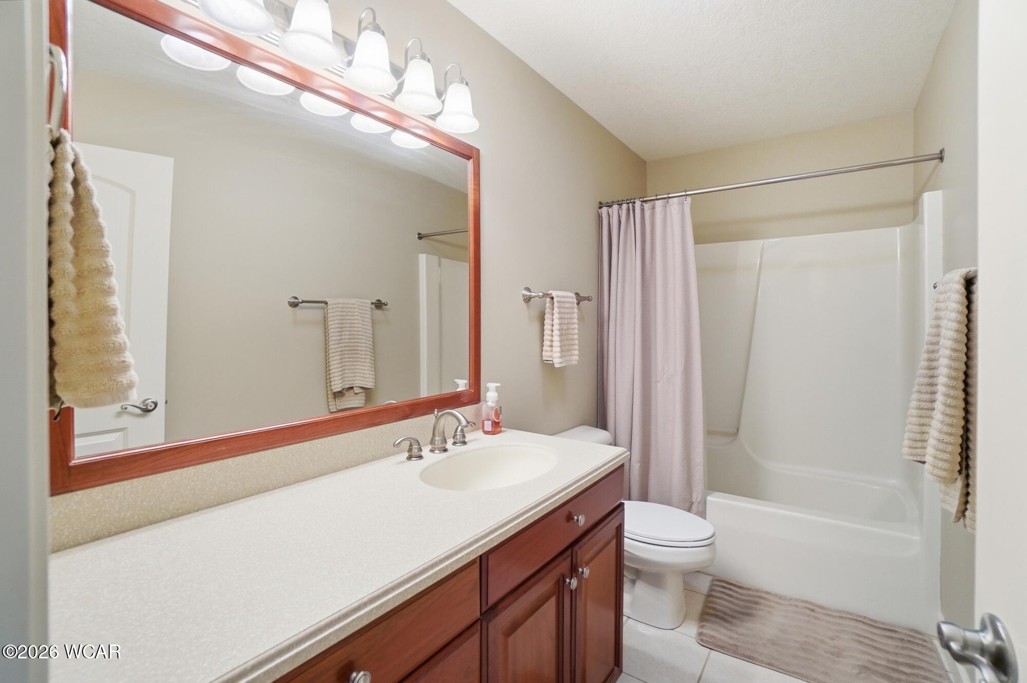 2633 Adgate Road, Lima, Ohio