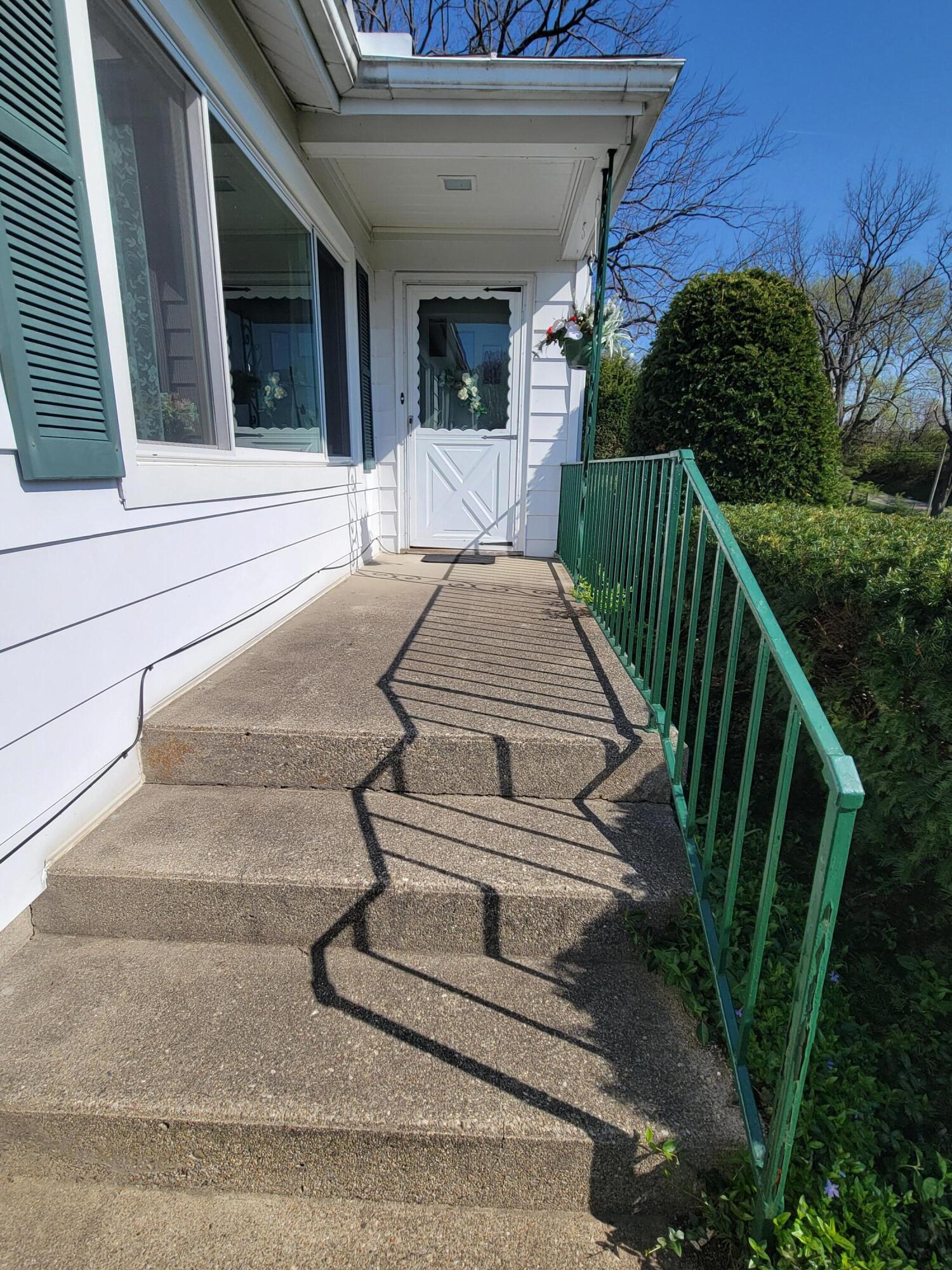 469 Bischoff Road, New Carlisle, Ohio 45344