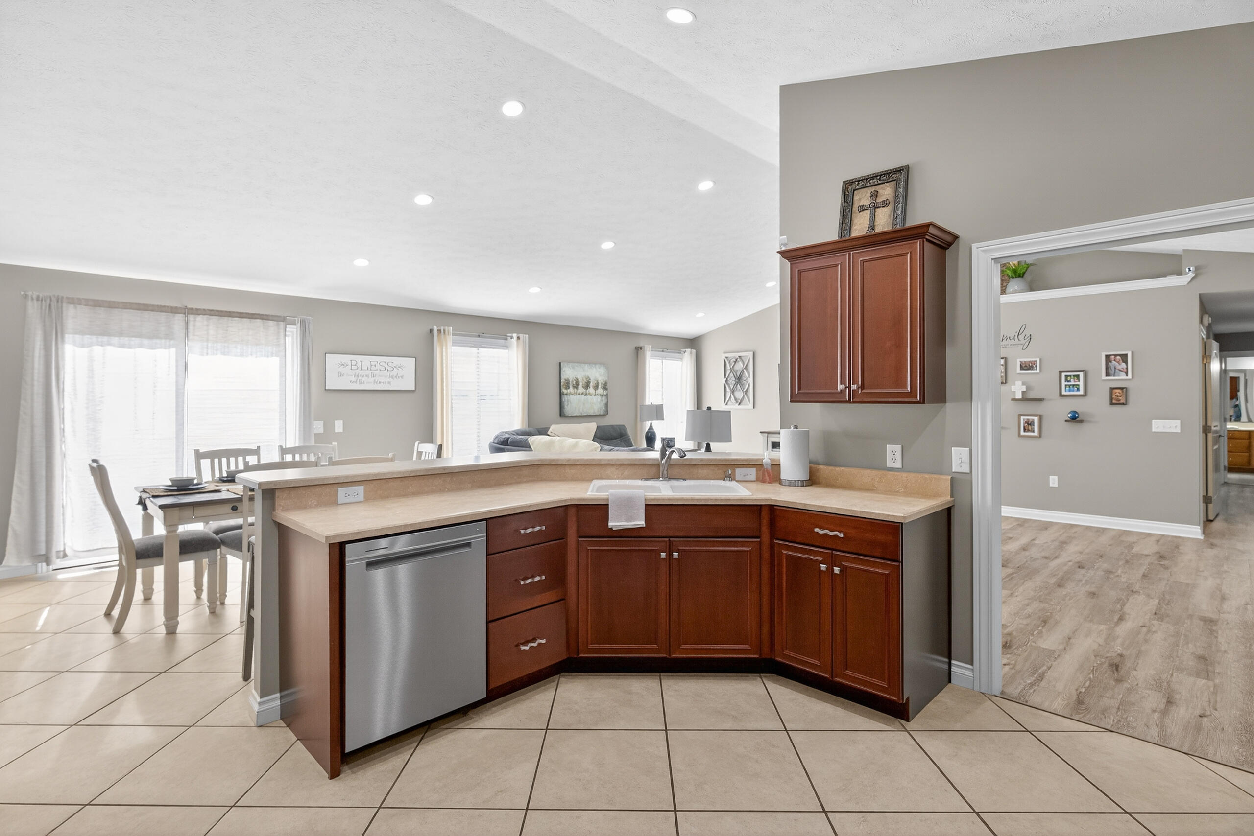 101 Cedarbrook Court, Anna, Ohio 45302