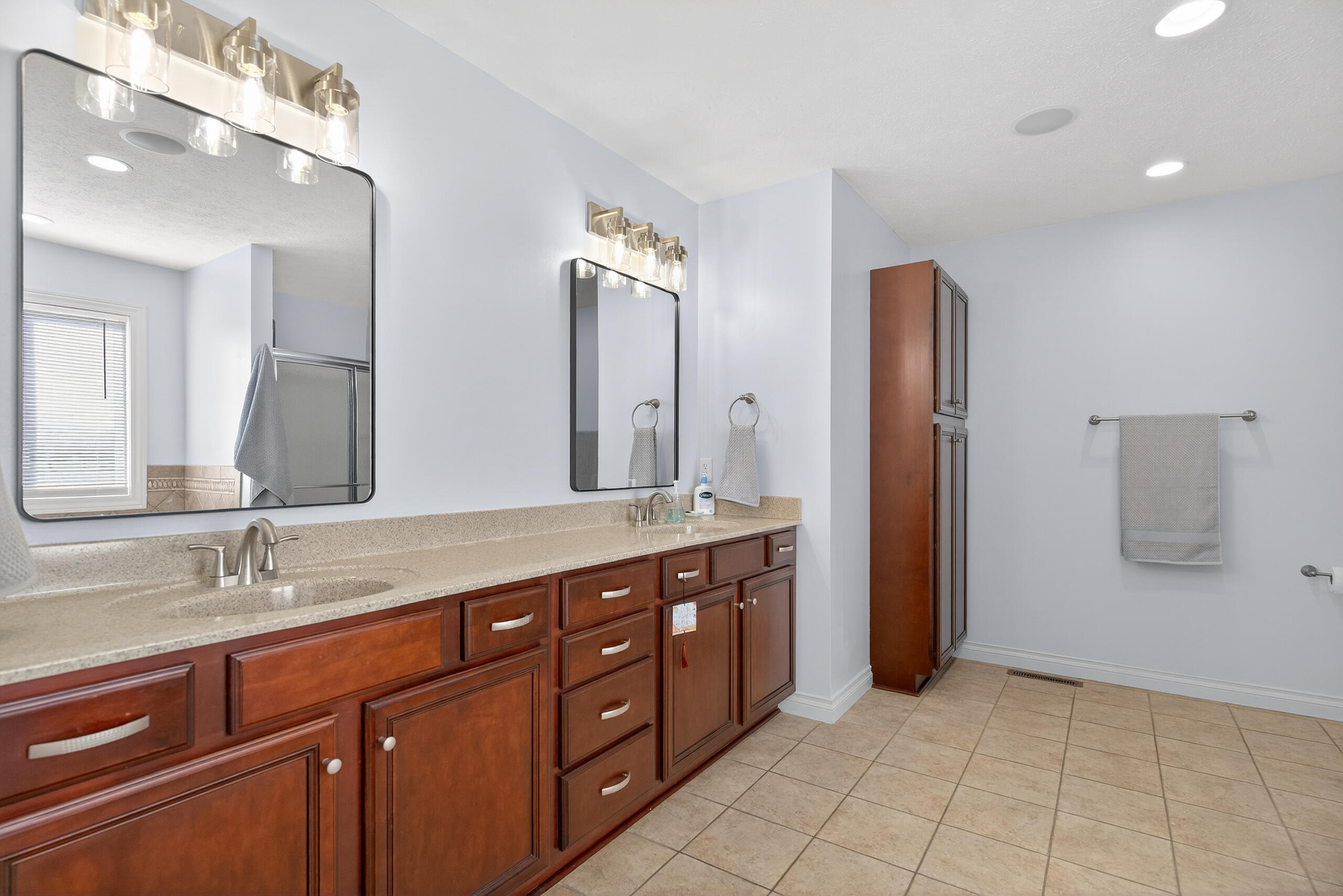 101 Cedarbrook Court, Anna, Ohio 45302