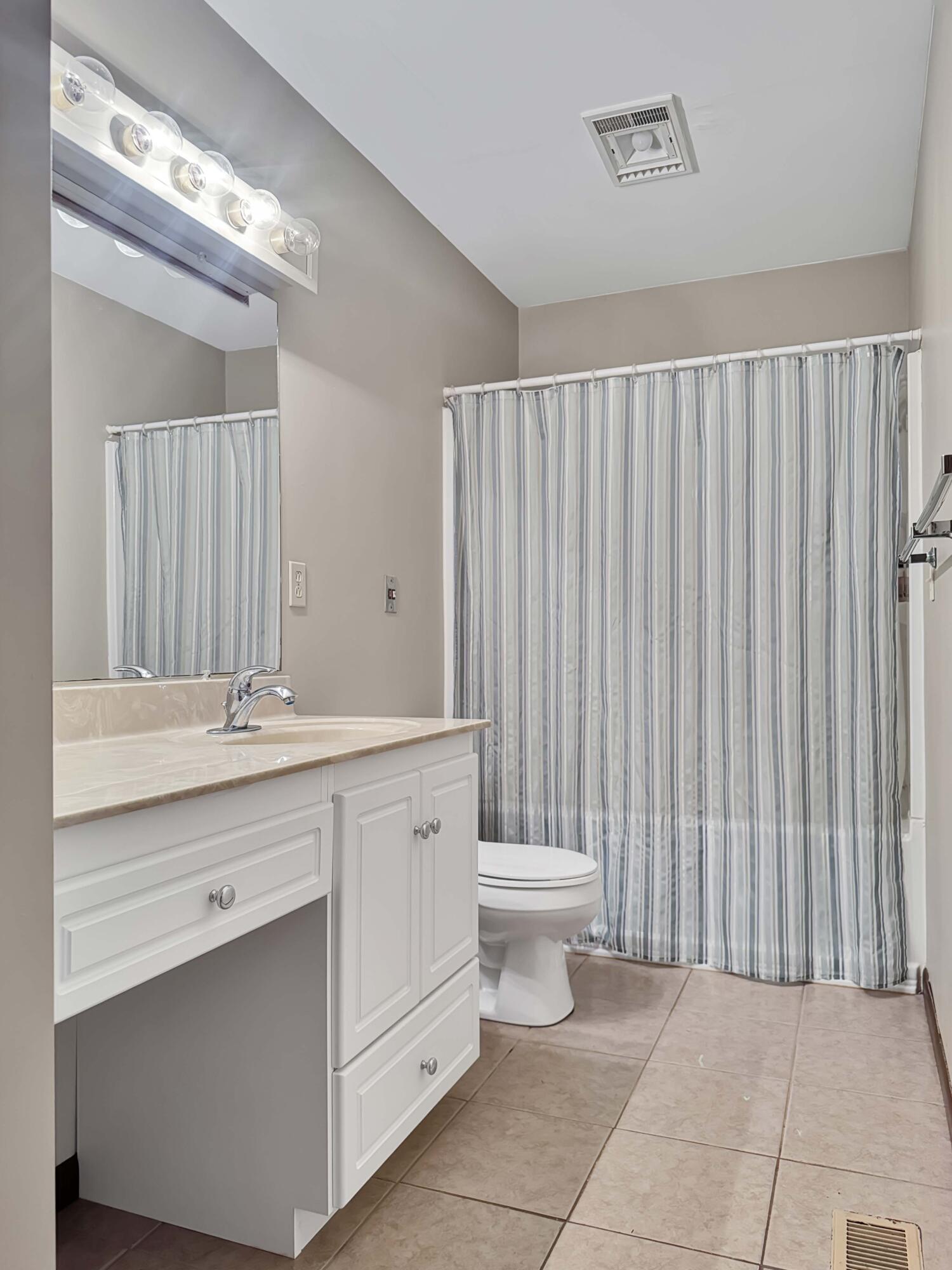 1518 Childrens Home Road, Urbana, Ohio 43078