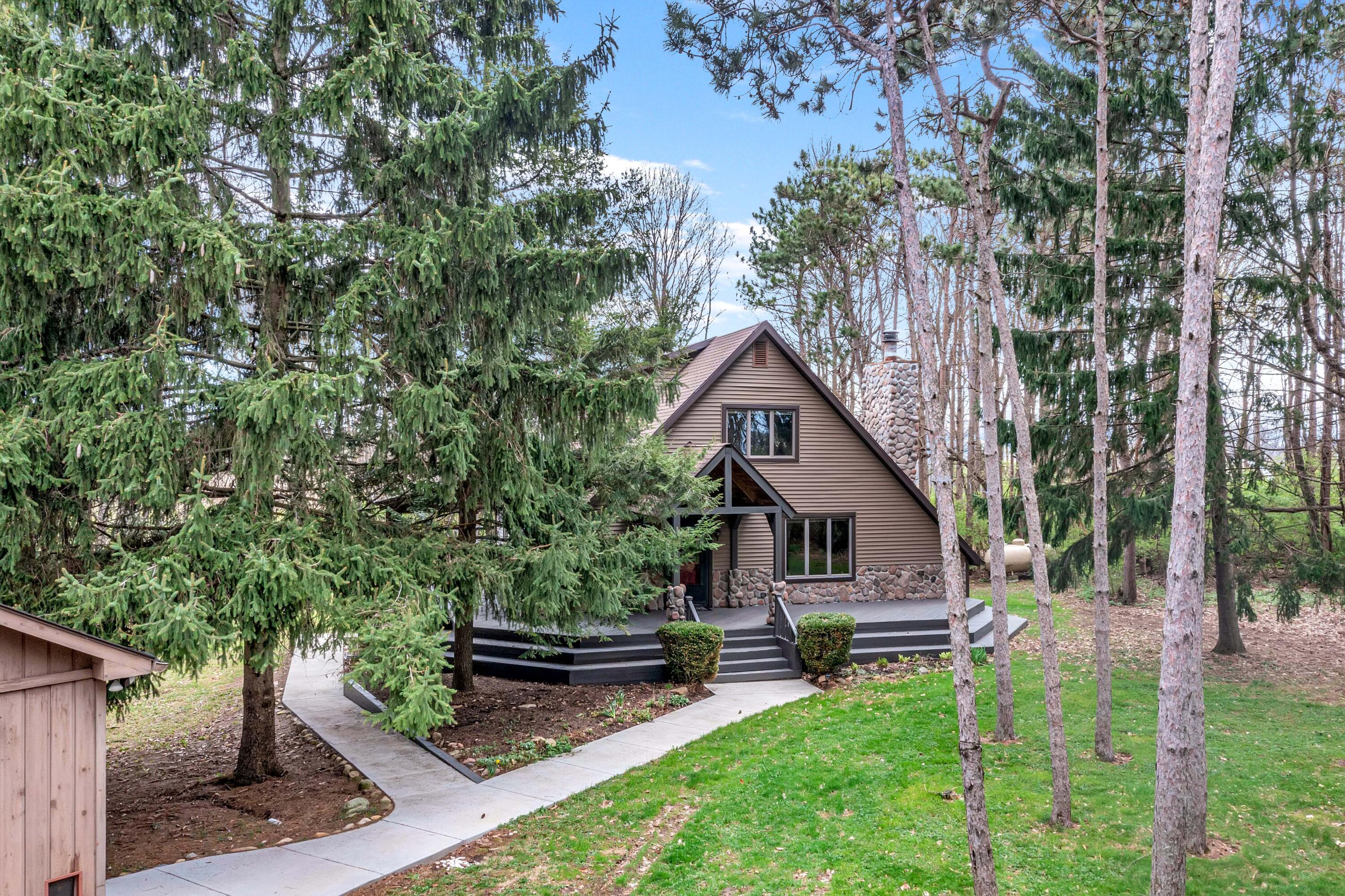 1518 Childrens Home Road, Urbana, Ohio 43078