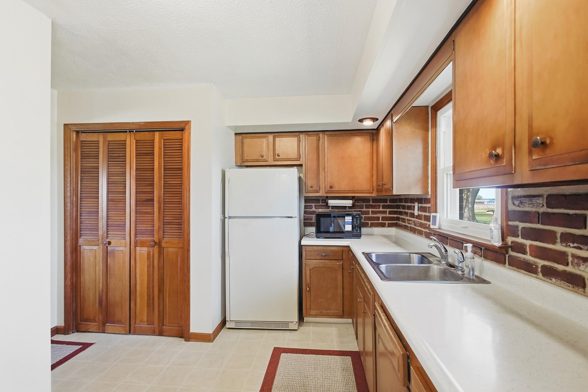 6718 Old Columbus Road, South Vienna, Ohio 45369