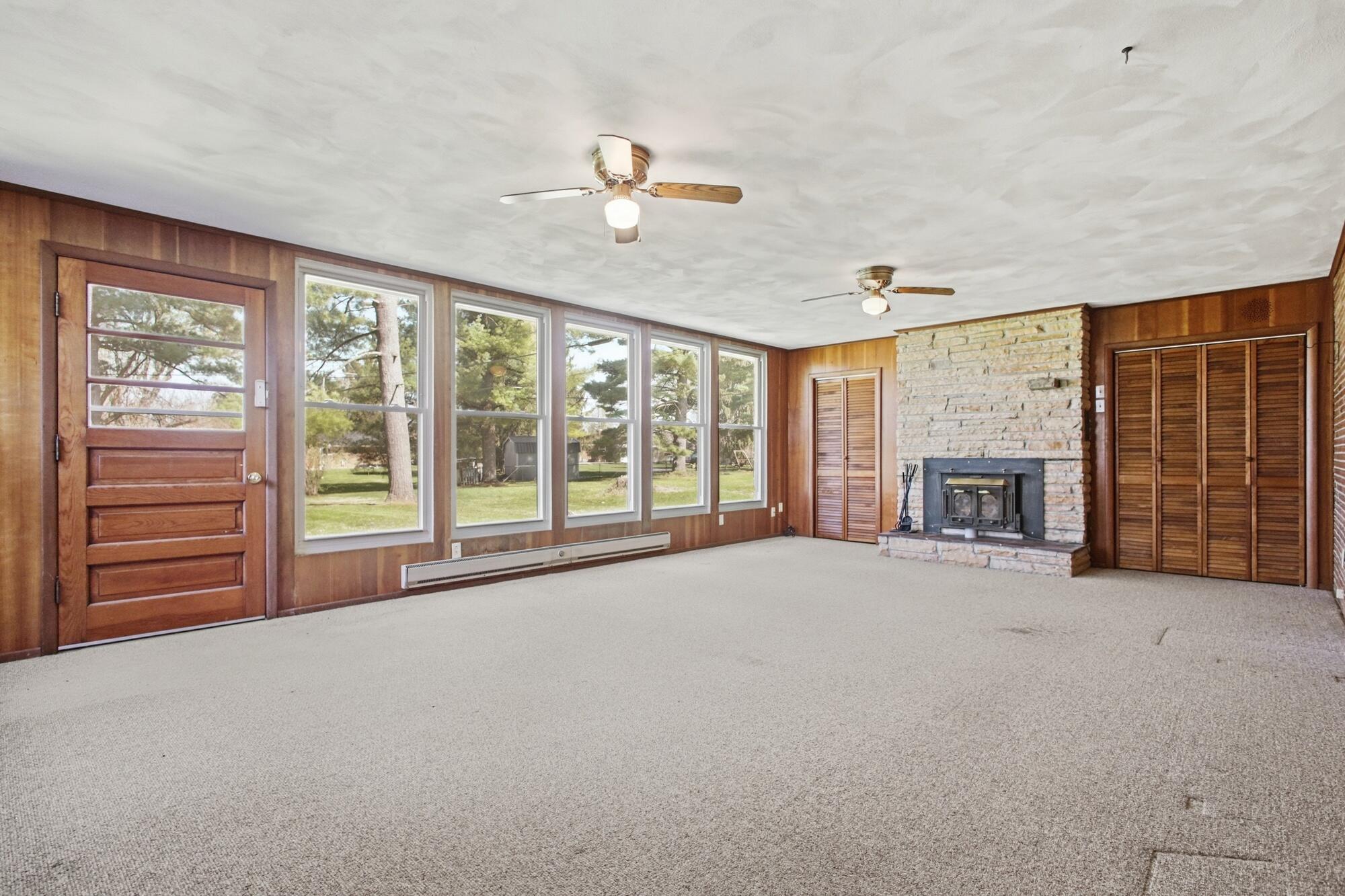 814 Wellington Drive, Springfield, Ohio 45506